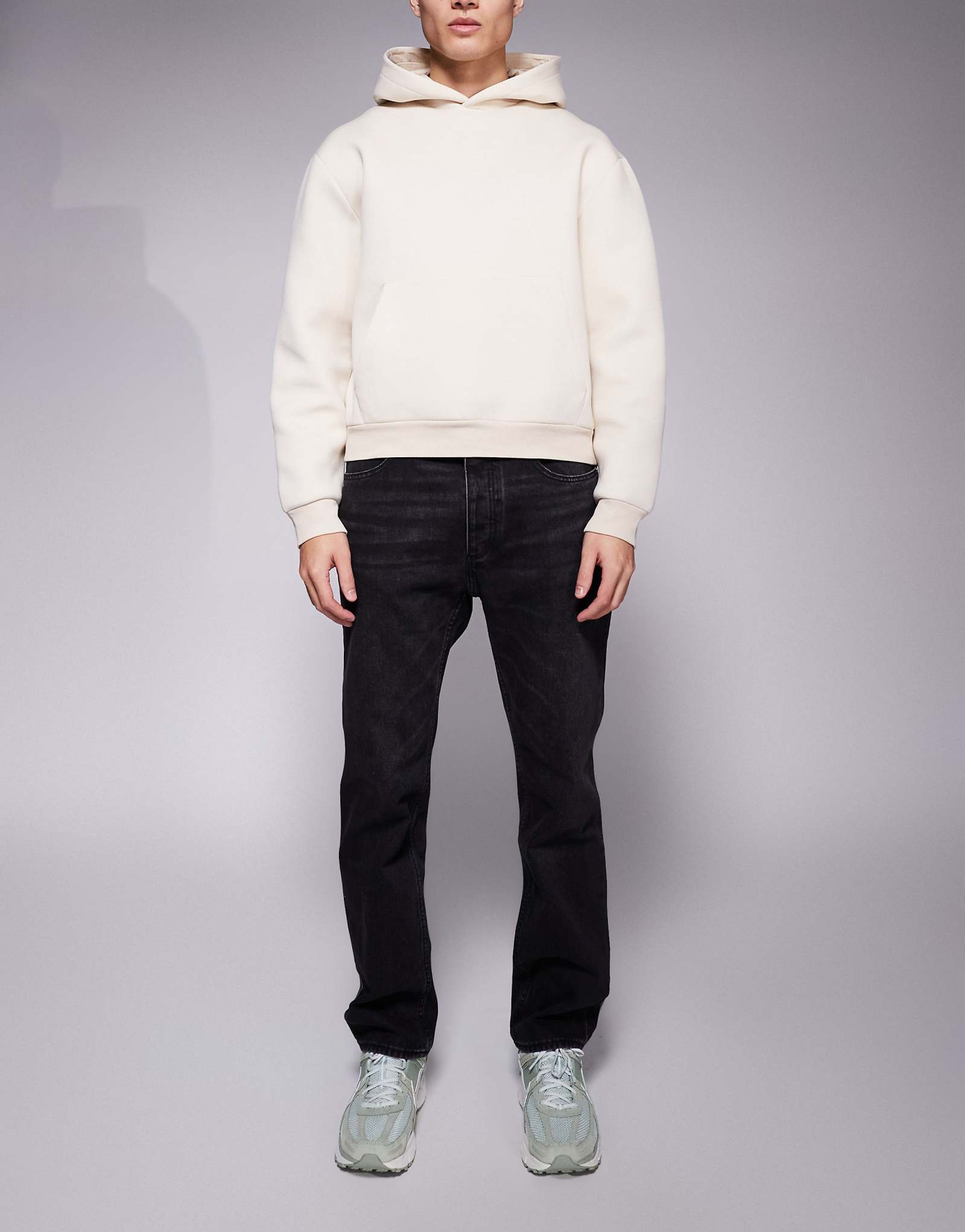 Джинсы прямого кроя HUGO BLUE Jonah темно-серого цвета 17990₽