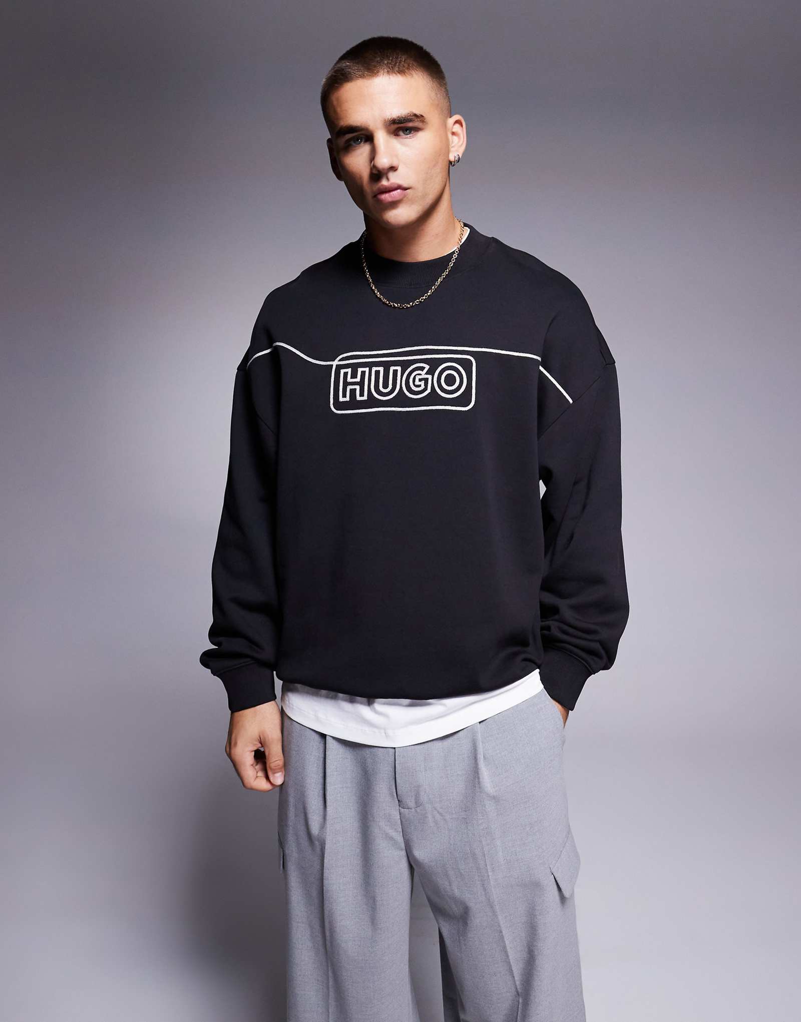 Толстовка свободного кроя HUGO Blue Noideryos с логотипом line черного цвета 22490₽