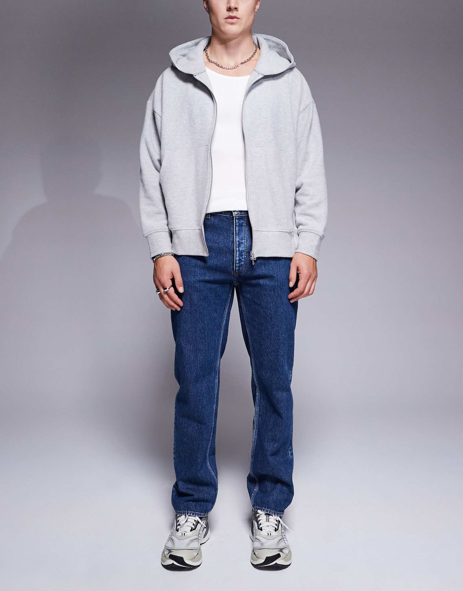 Джинсы прямого кроя HUGO BLUE Jonah темно-синего цвета 8490₽