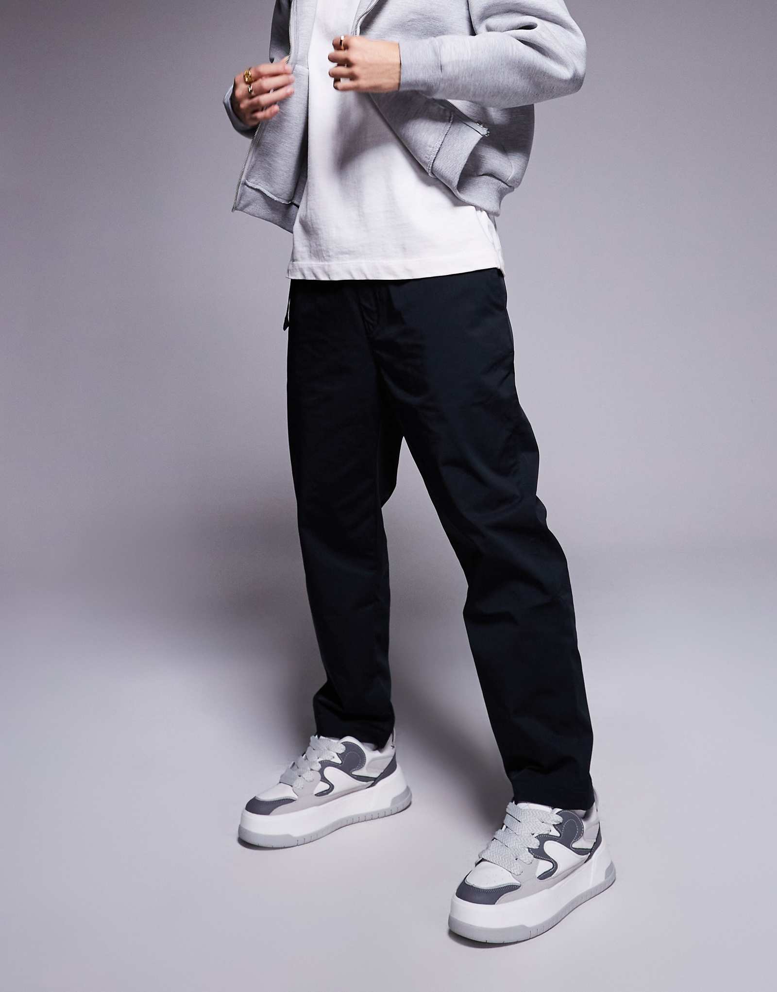 Брюки зауженного кроя HUGO BLUE Geiko черного цвета