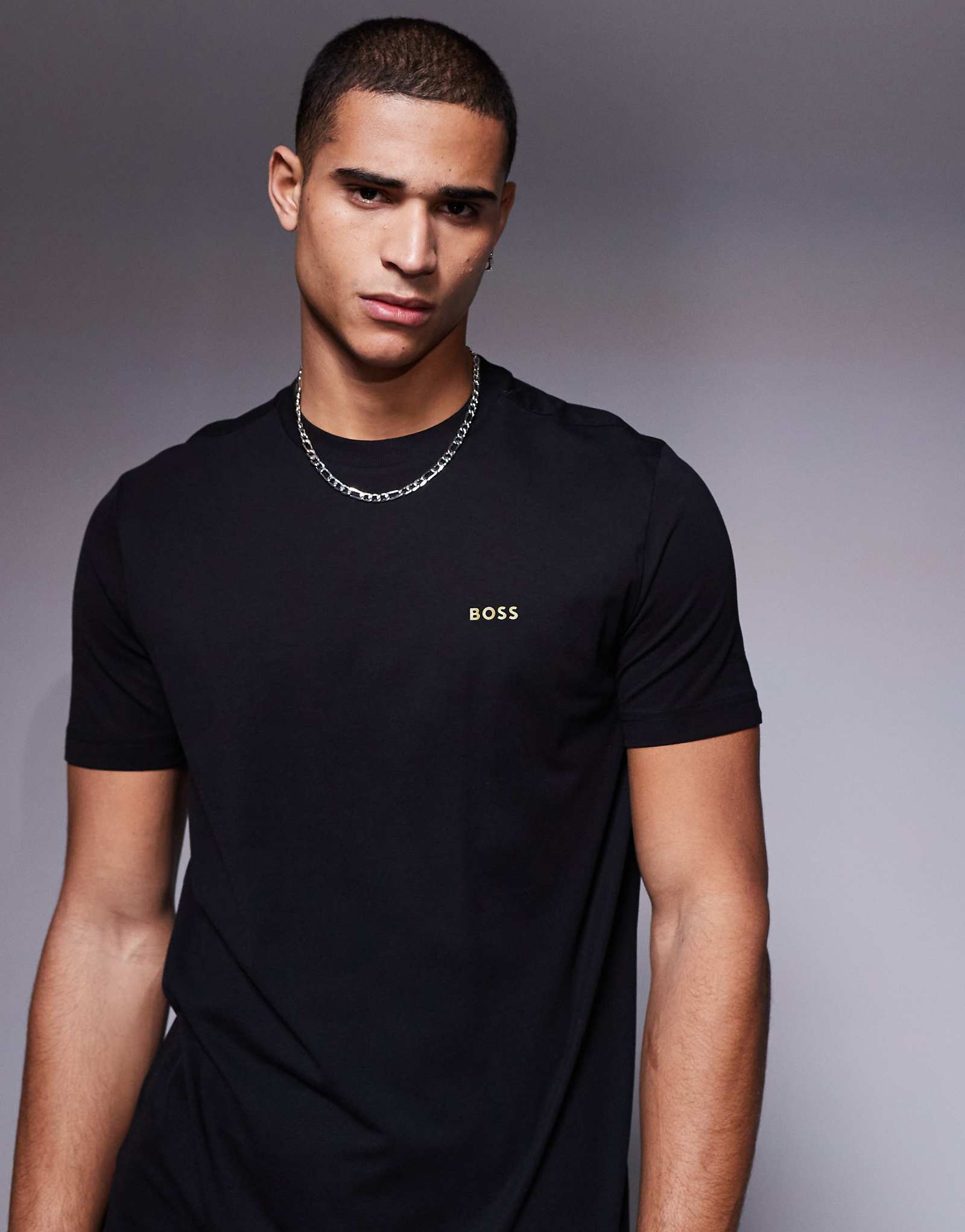 Футболка с логотипом BOSS Green обычного покроя черного цвета