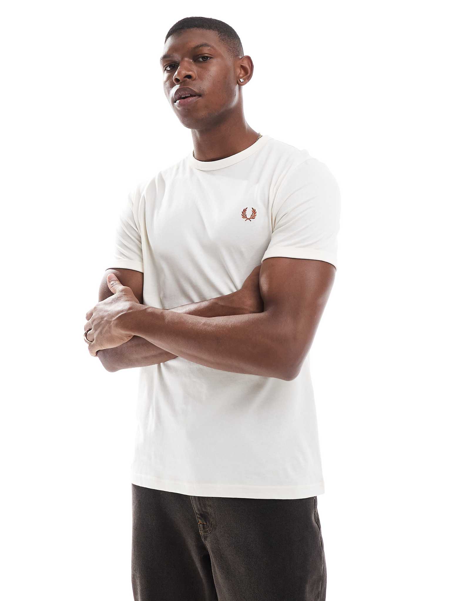 Белоснежная футболка с надписью Fred Perry ringer 10390₽