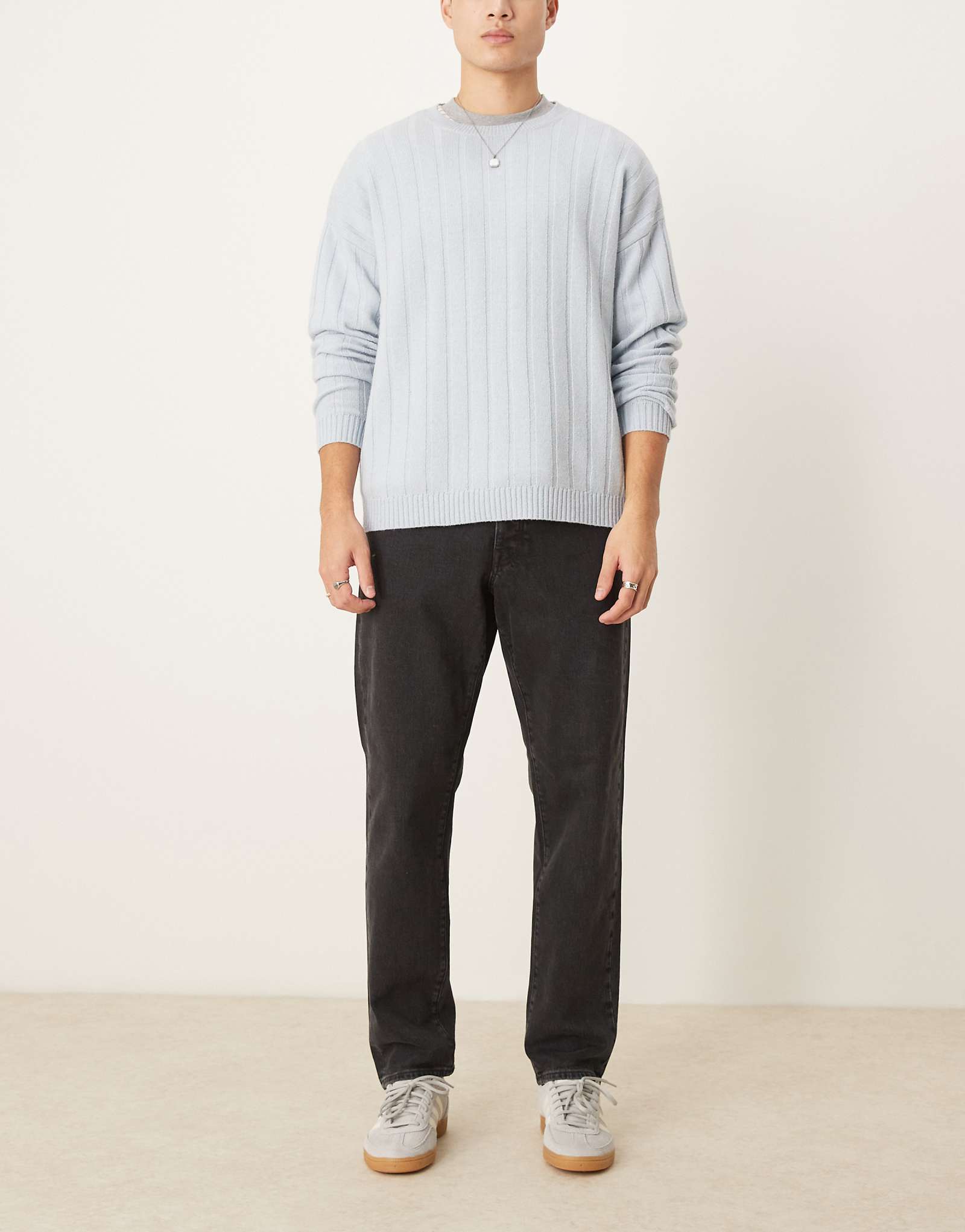 Выбранные джинсы Homme Cole обычного зауженного кроя черного цвета 25690₽