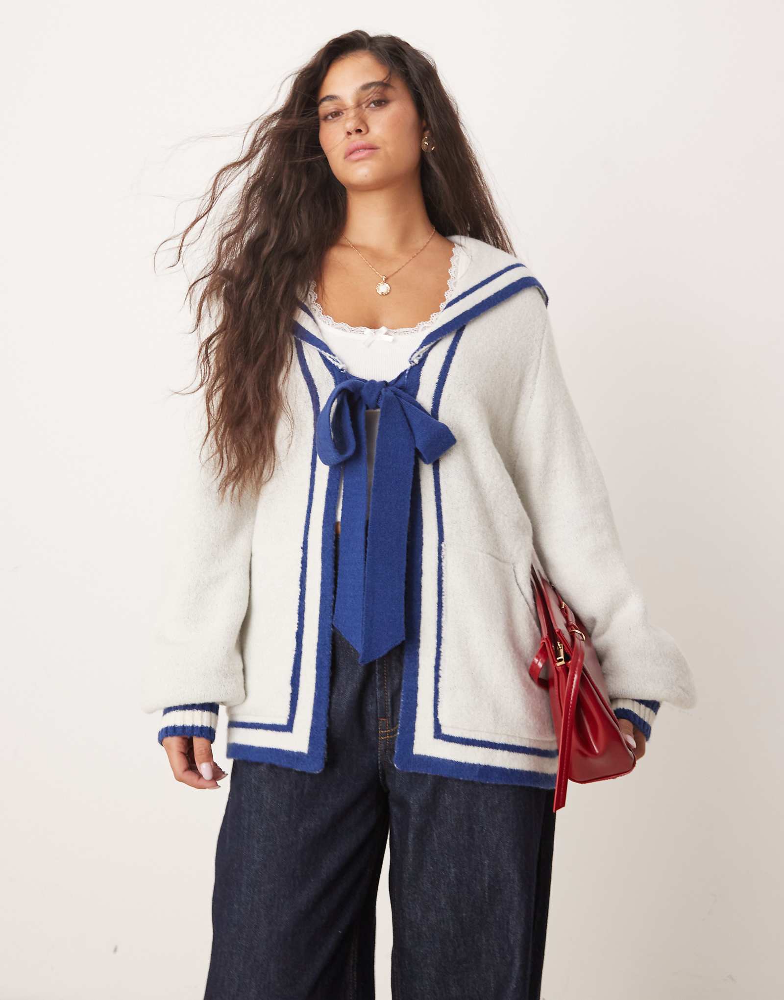 Матросский кардиган с объемным воротником из неоновой розы кремового и темно-синего цветов