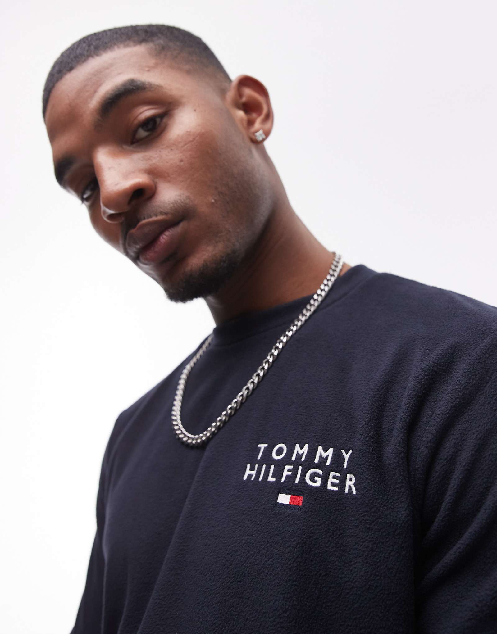 Подарочный комплект из свитшотаспортивных брюк Tommy Hilfiger Original lounge темно-синего цвета 15390₽