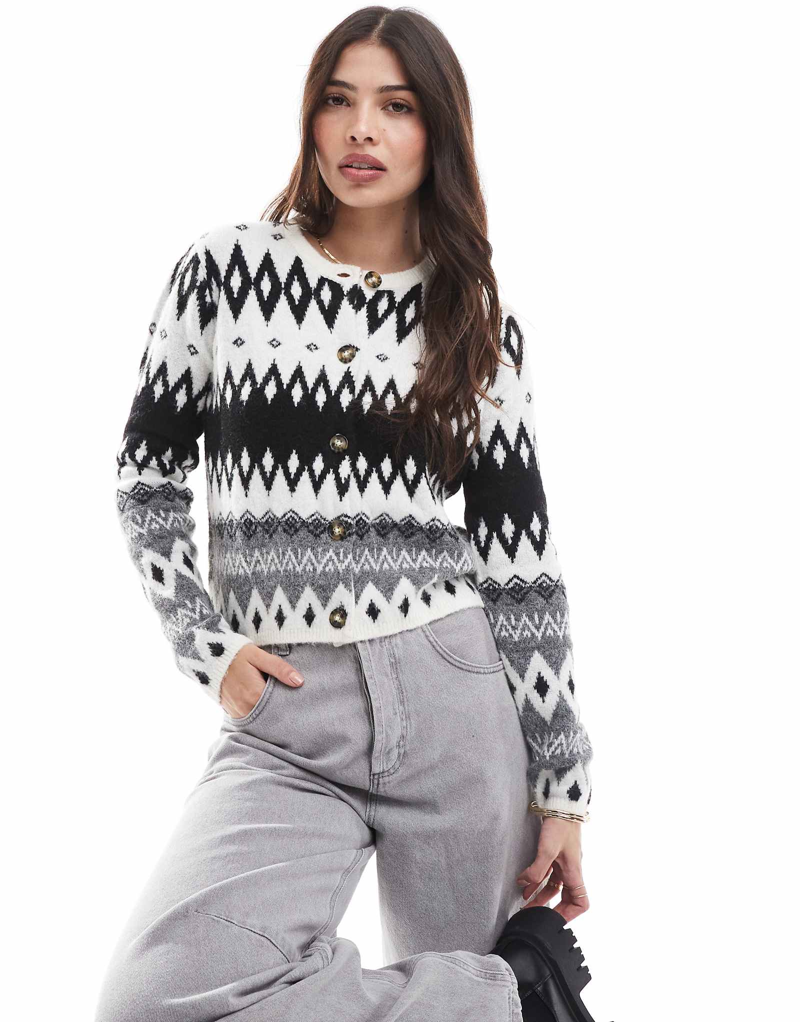 Поношенный черно-белый кардиган на пуговицах с принтом fairisle 2190₽