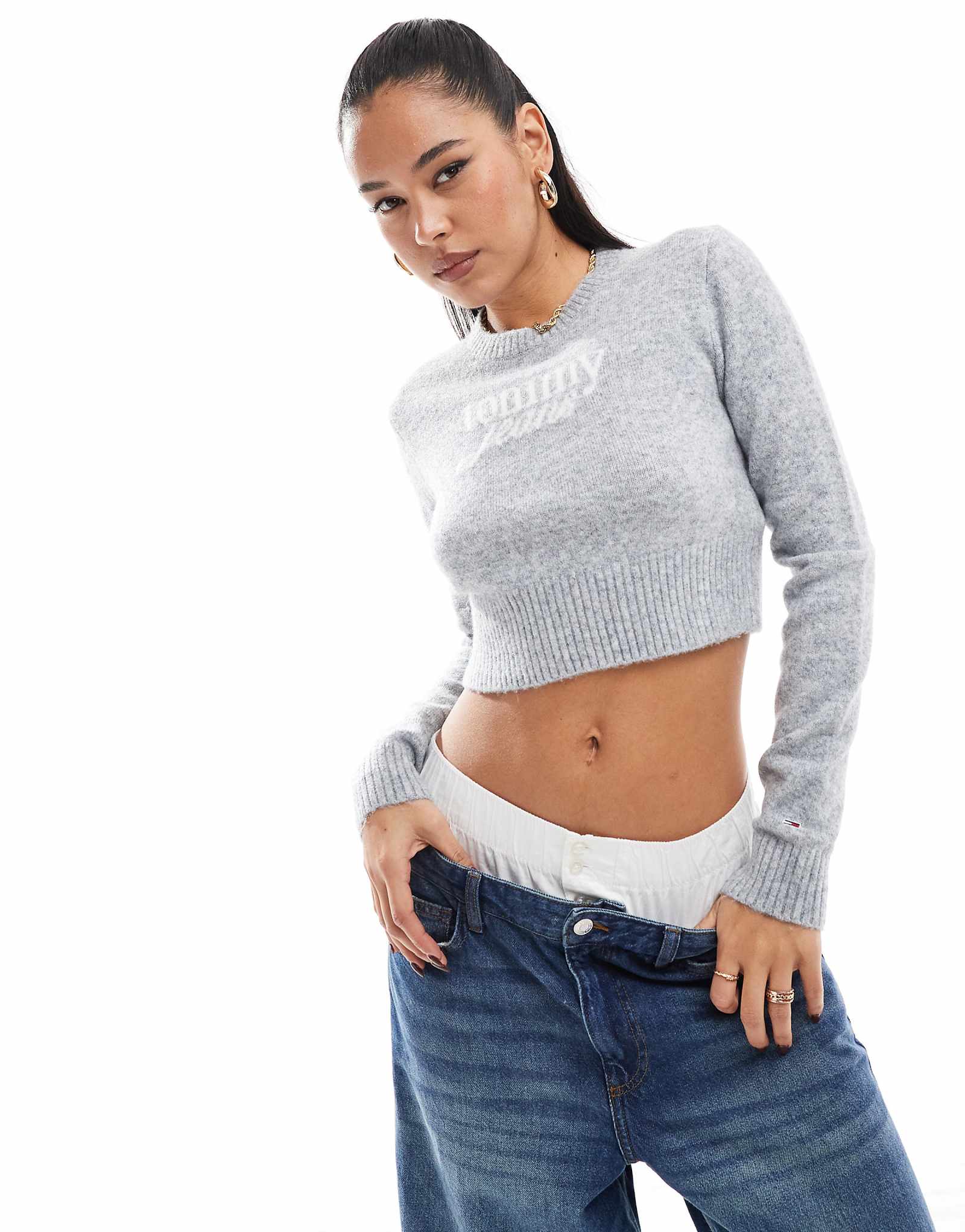 Свитер в стиле ретро от Tommy Jeans из серого вереска 8090₽