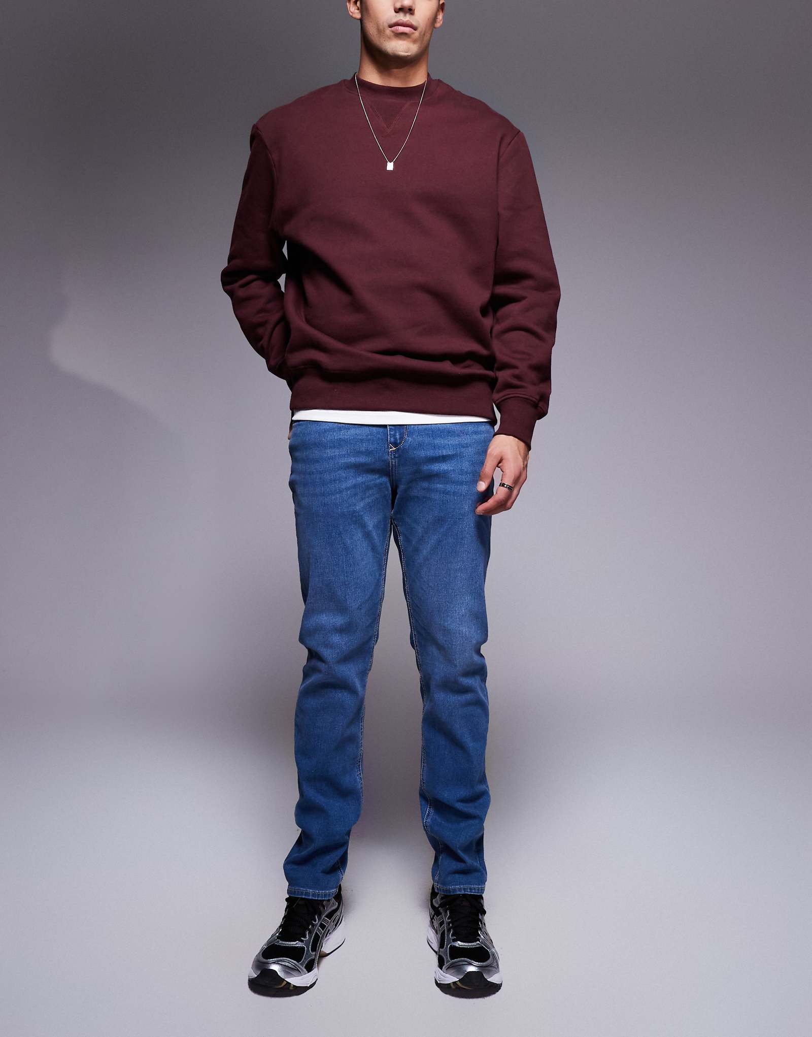 Джинсы River Island зауженного кроя темно-синего цвета 7890₽