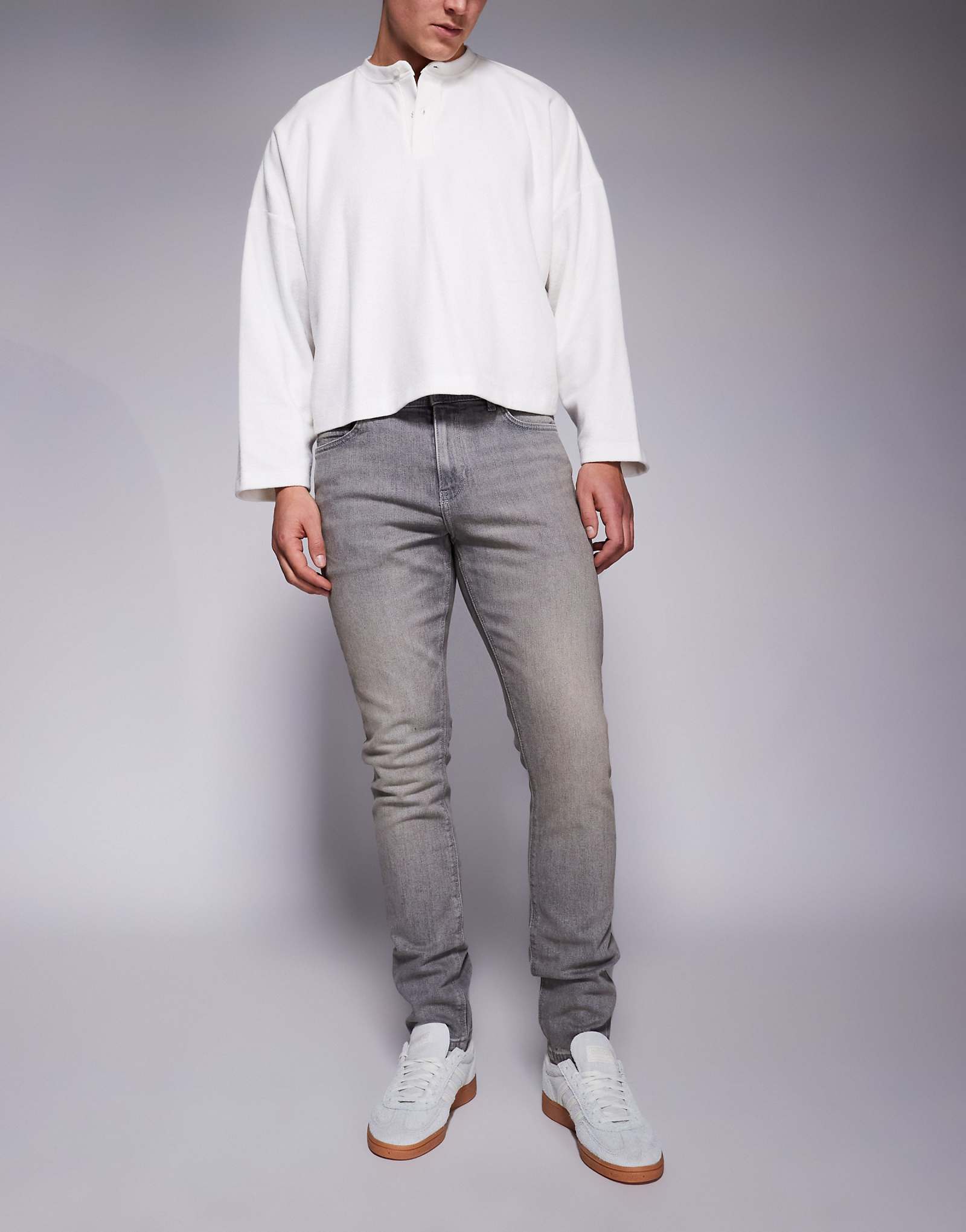 Джинсы-скинни River Island серого цвета постиранные 12990₽