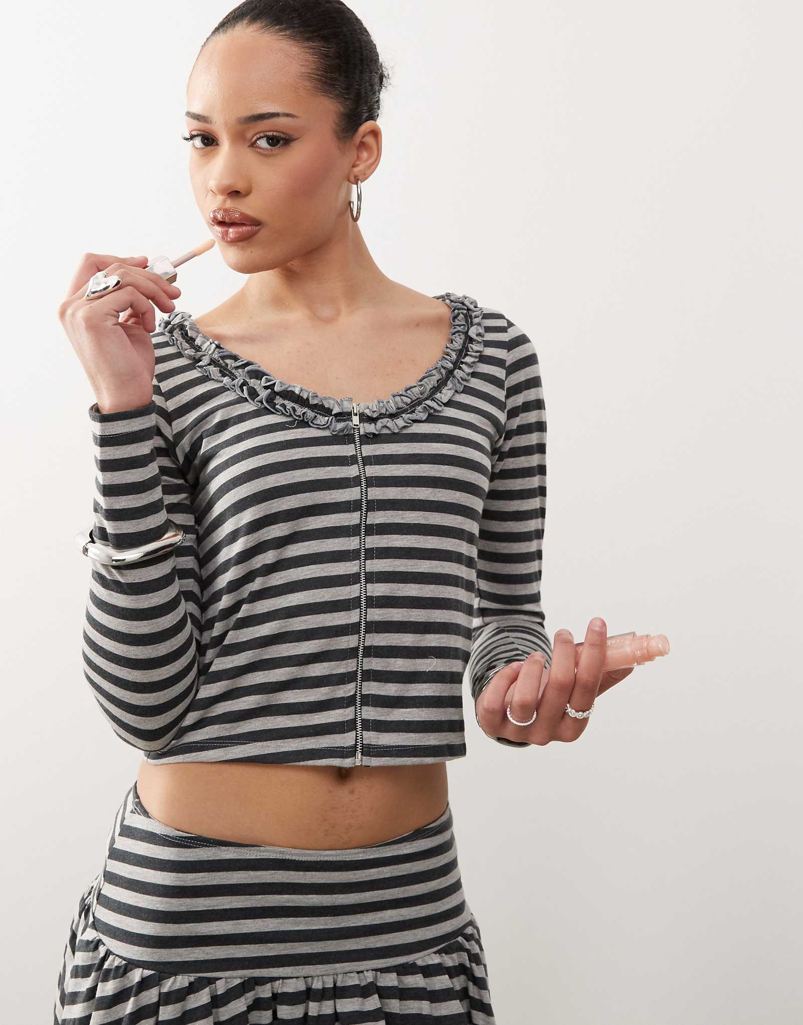 Серо-черный кардиган в полоску Motel Ethel на молнии 6190₽