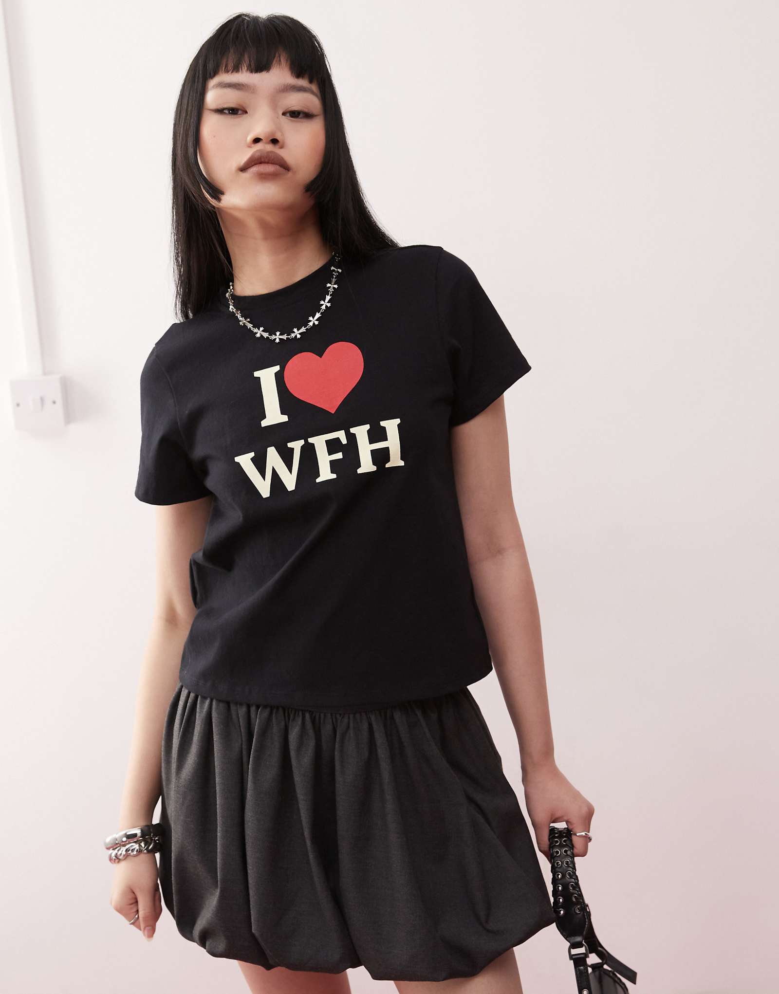 Детская футболка с мотивом мотеля Саха черного цвета 6390₽