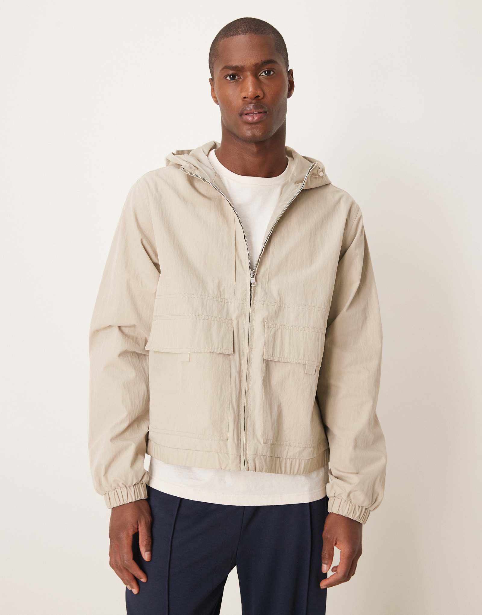 ДИЗАЙНЕРСКАЯ куртка-ветровка ASOS с капюшоном из камня 10590₽