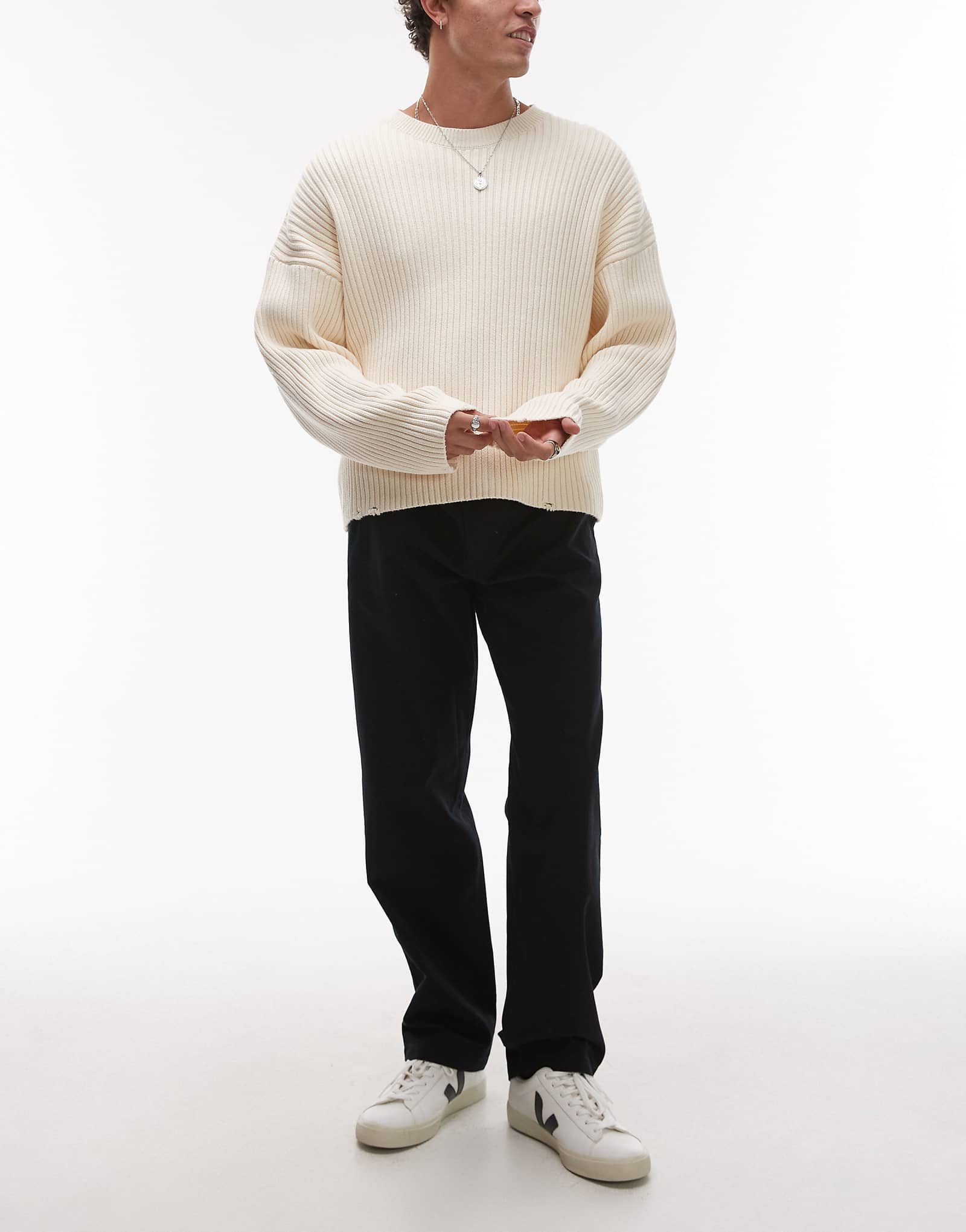 Брюки свободного кроя ARKET с плоской передней частью черного цвета 13690₽