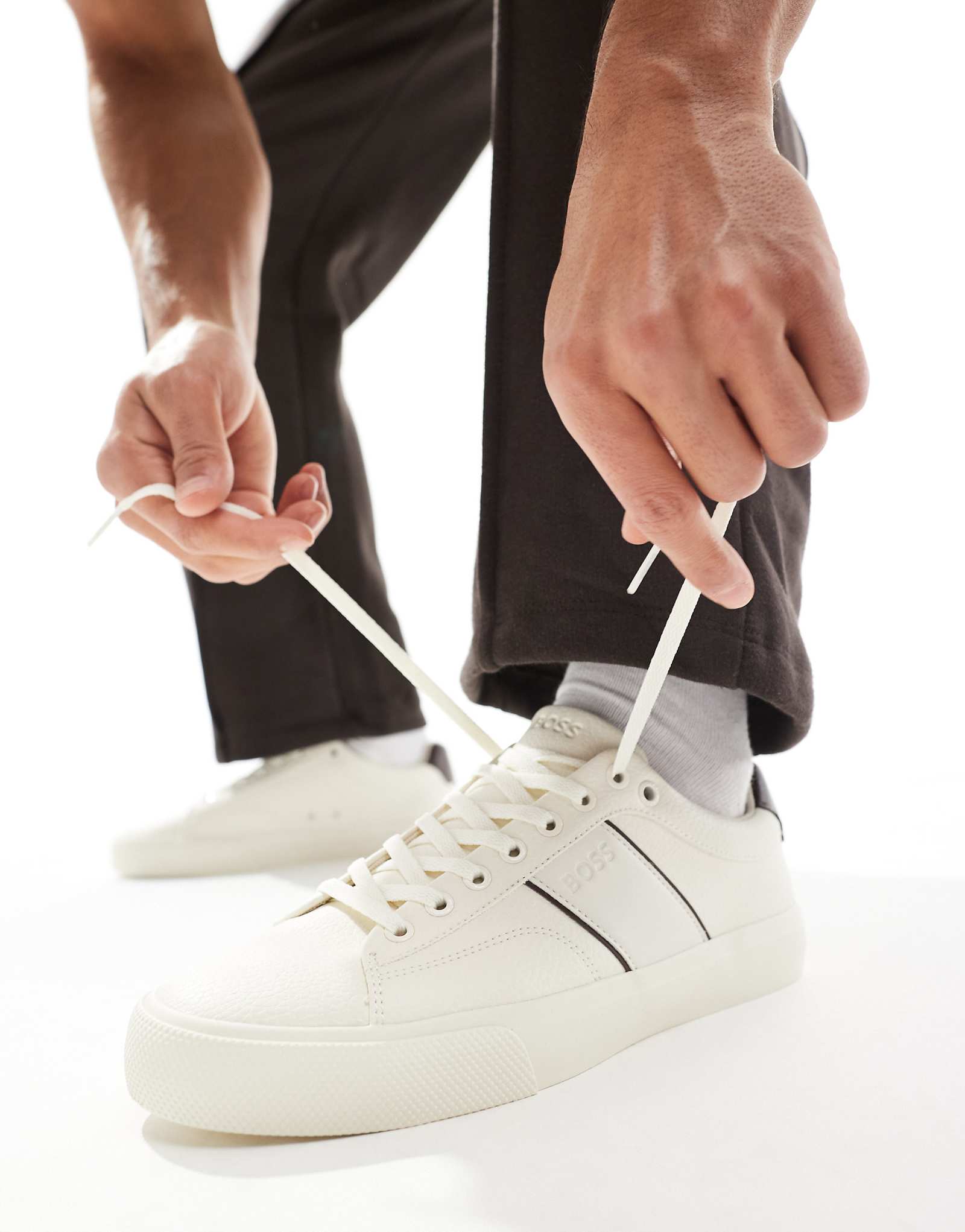 Кроссовки BOSS aiden plimsoll белого и коричневого цветов