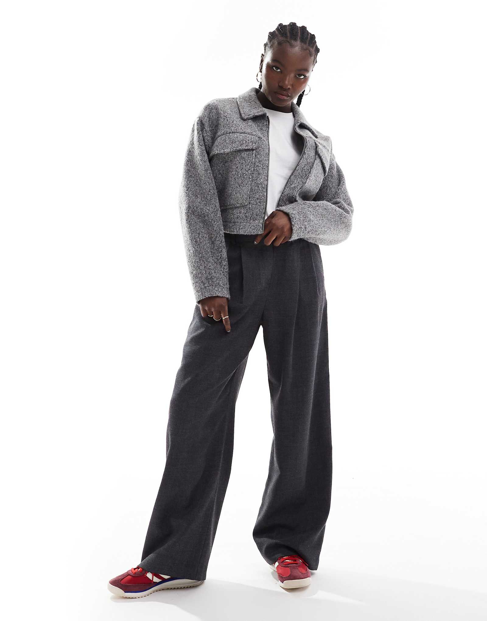 Куртка-бомбер JJXX с воротником-стойкой серого цвета 8390₽