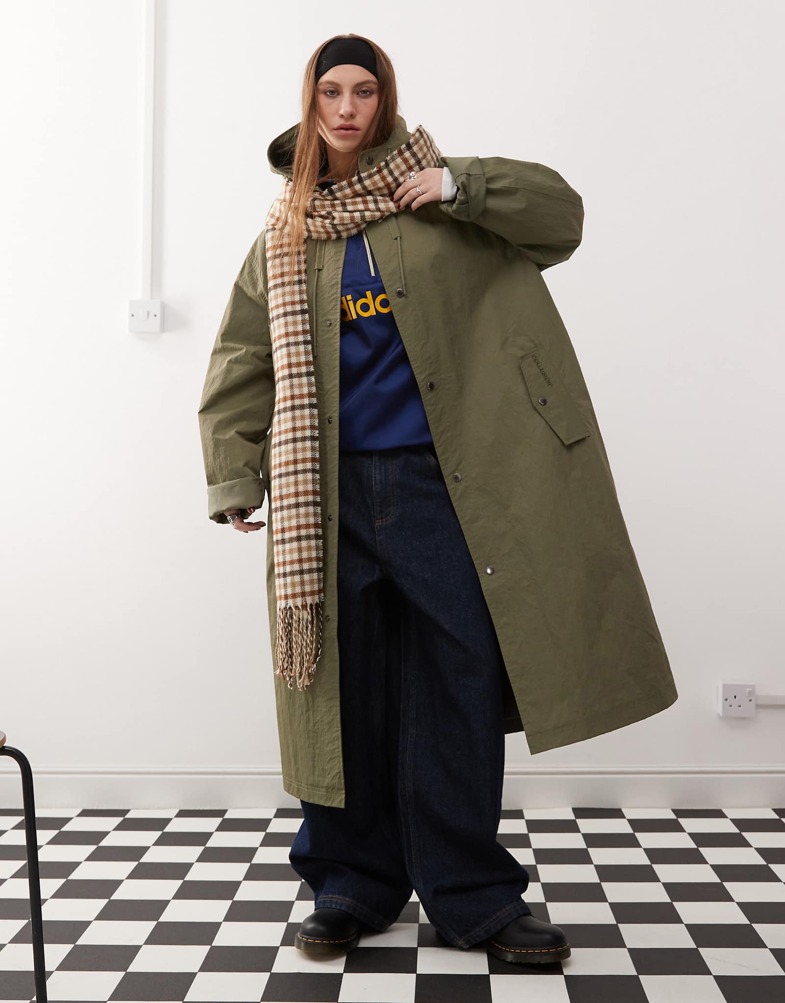 Удлиненный тренч COLLUSION цвета хаки 15790₽