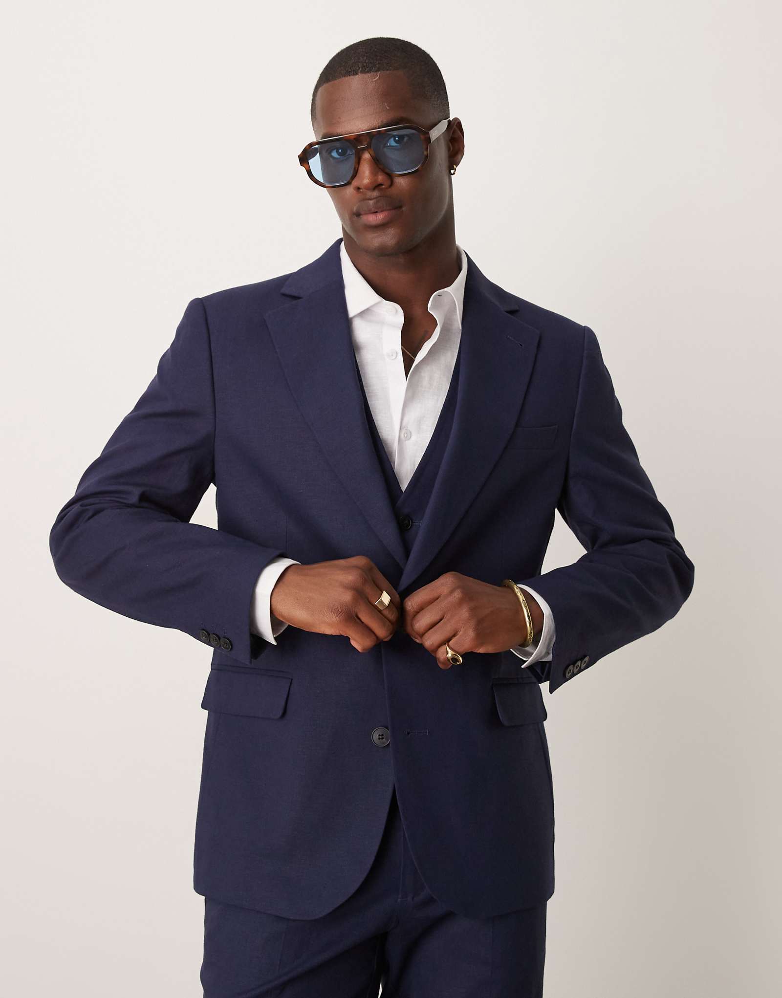 Облегающий пиджак из льняной смеси ASOS DESIGN темно-синего цвета 27490₽