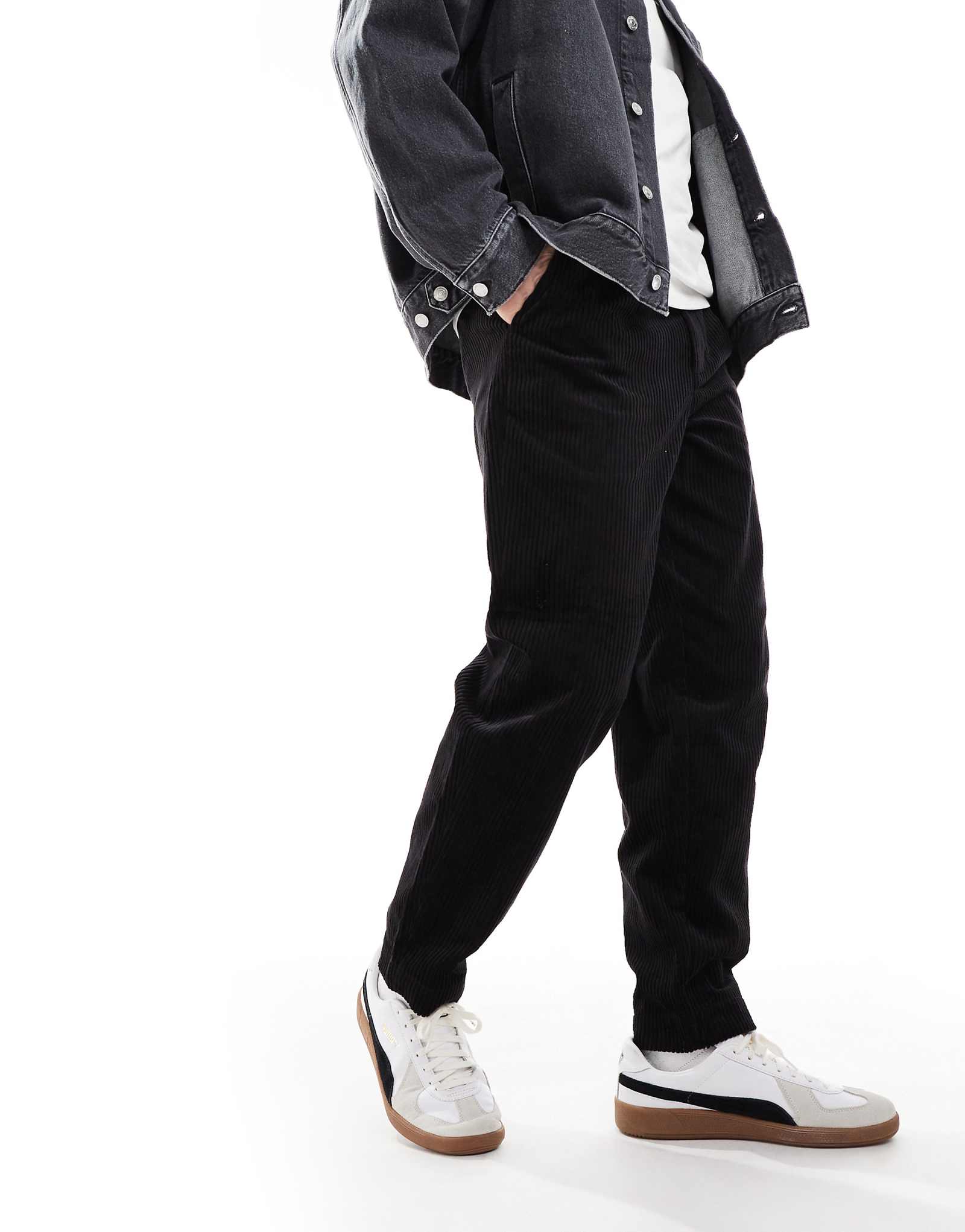 Черные вельветовые брюки на липкой ленте от Fred Perry 23790₽