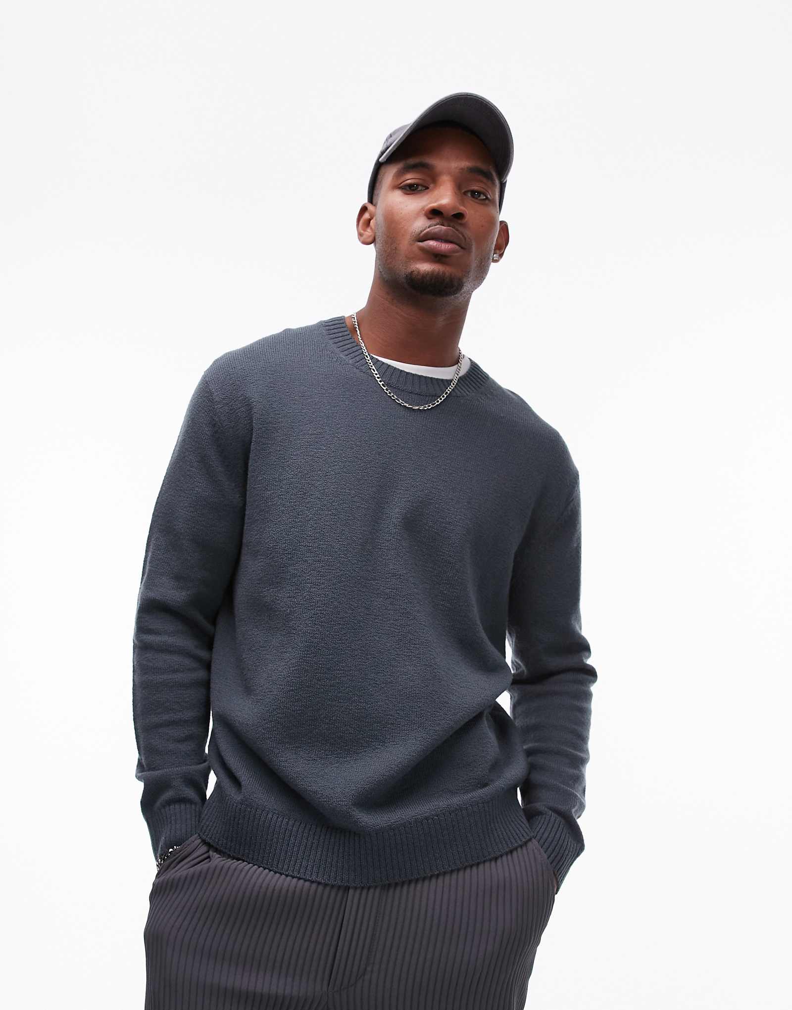 Свитер фактурной вязки ARKET серо-голубого цвета 12990₽