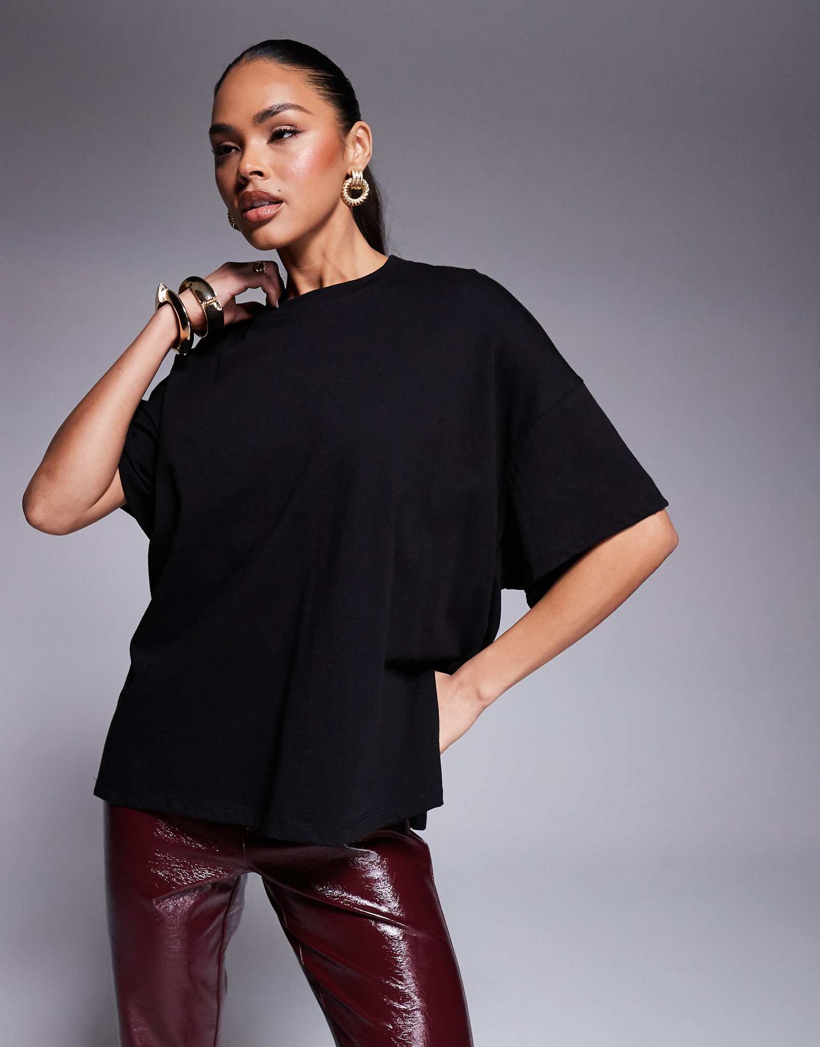 Футболка ASOS DESIGN с узлом на спине черного цвета 4290₽