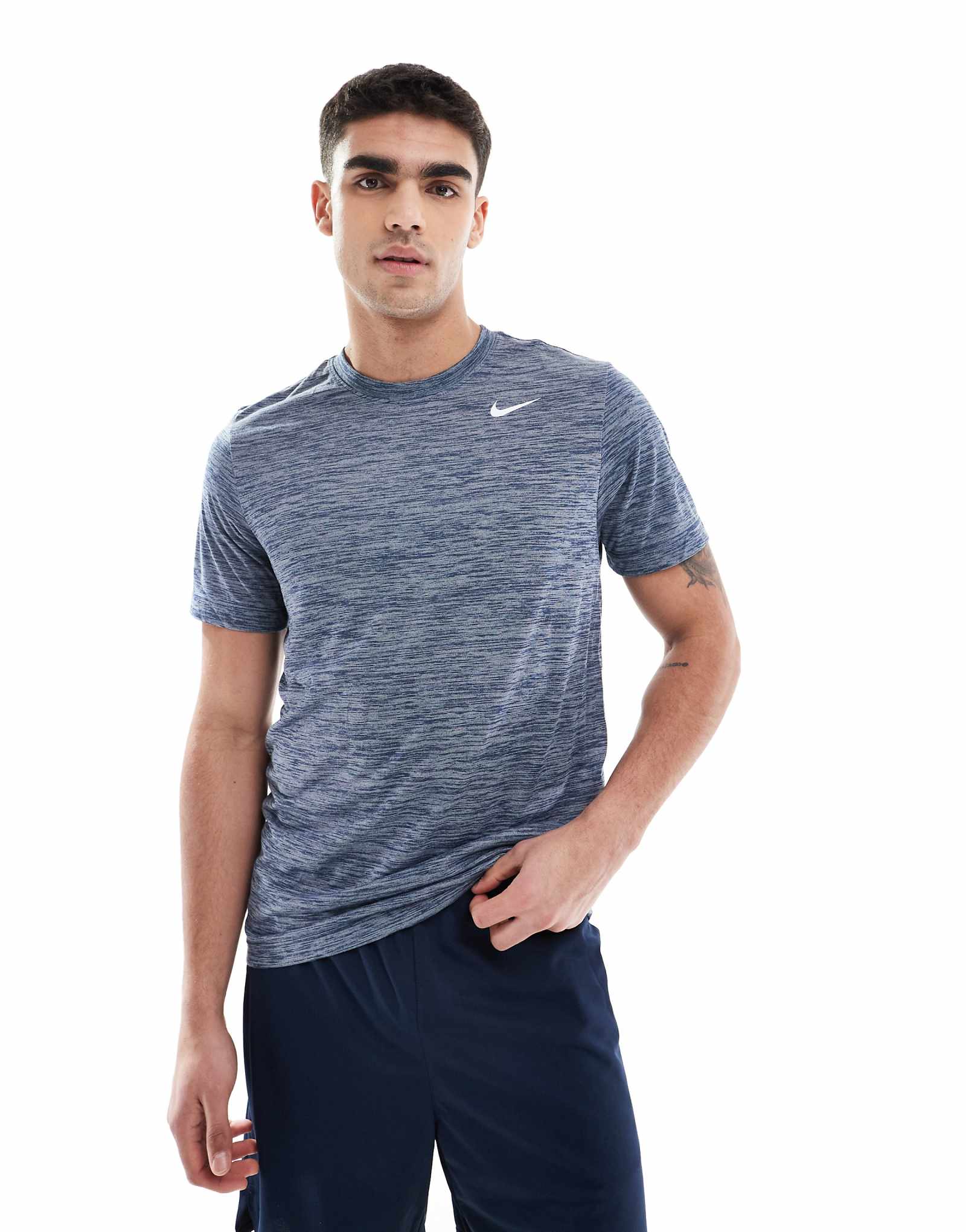 Футболка Nike Training Dri-Fit Reset space dye синего цвета 7090₽