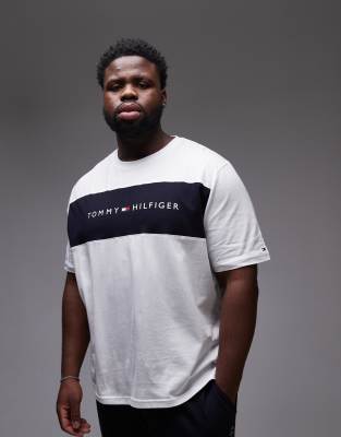 Футболка с оригинальным логотипом Tommy Hilfiger Plus белого цвета