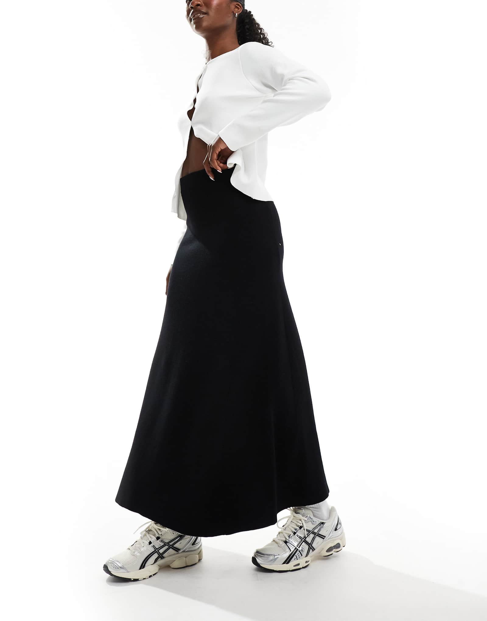 Вязаная юбка макси YAS черного цвета 9890₽