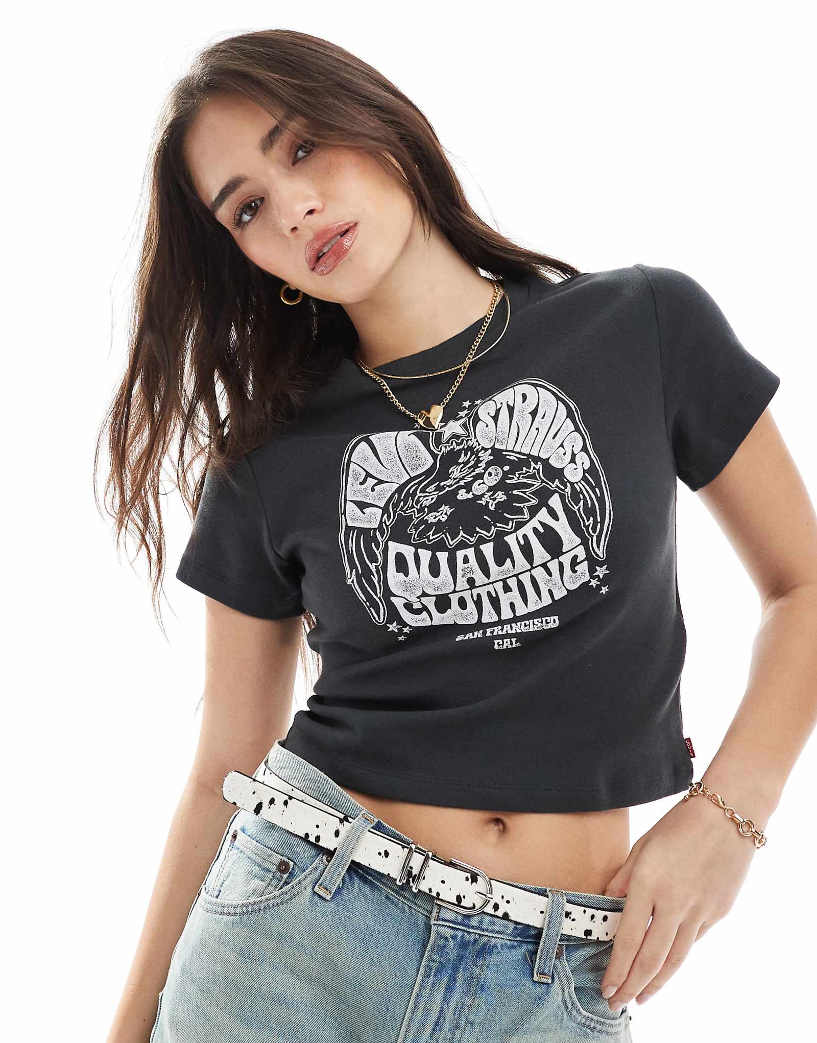 Футболка Levis со спортивным принтом и логотипом черного цвета 10090₽