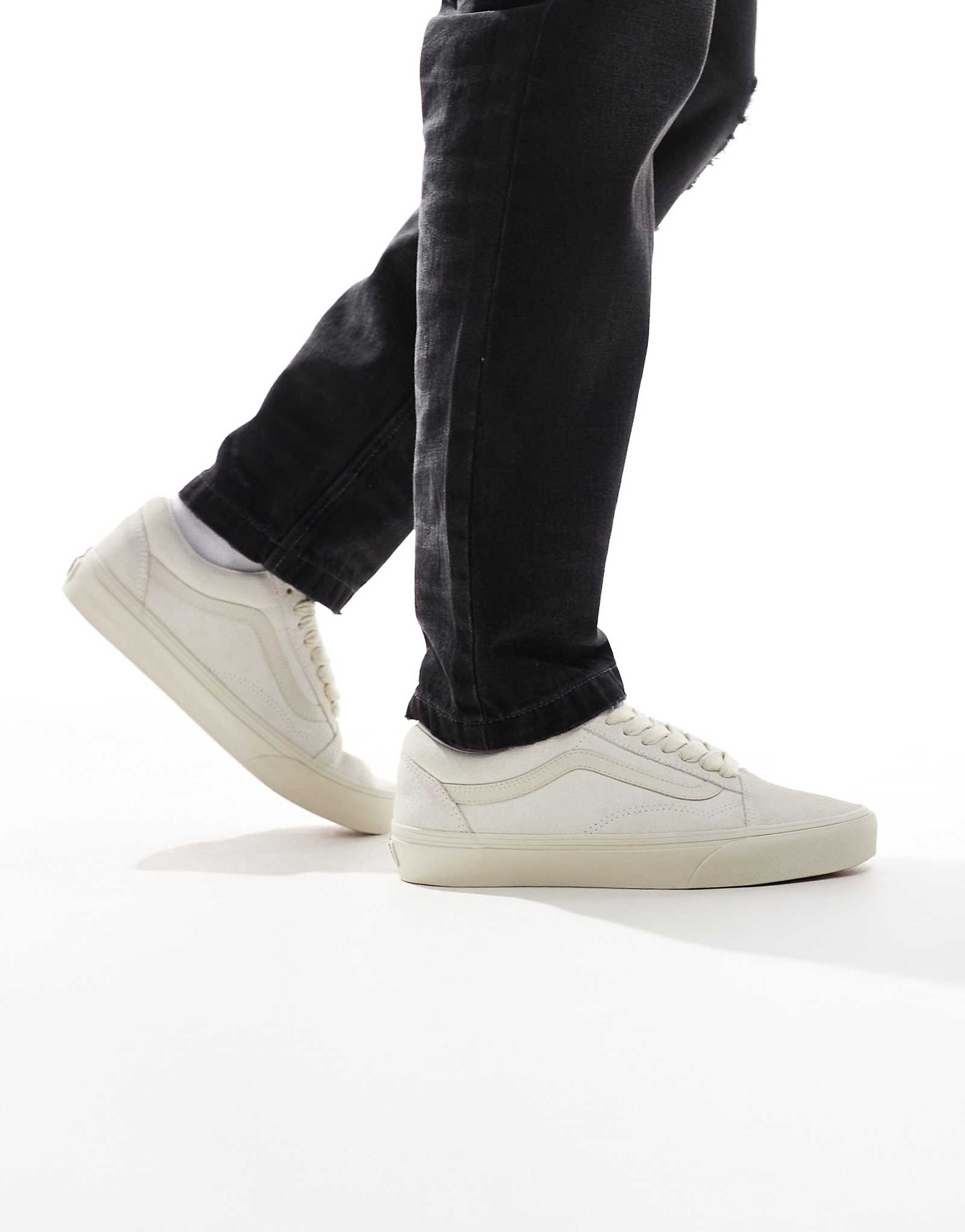 Кроссовки Vans Old Skool с объемными шнурками зефирно-белого цвета 9190₽