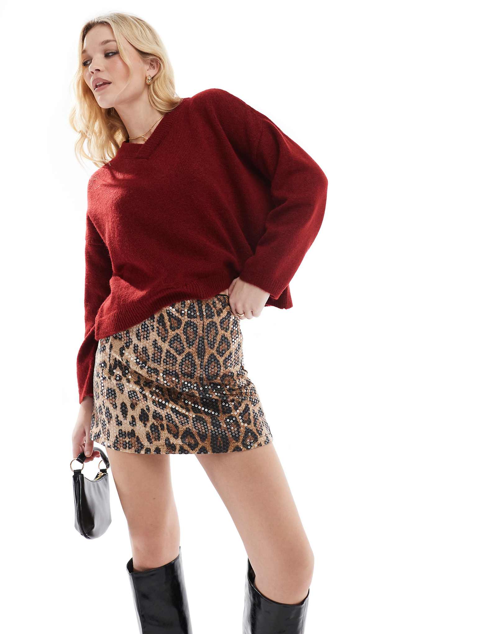 Поношенная мини-юбка с леопардовым принтом и блестками 6290₽