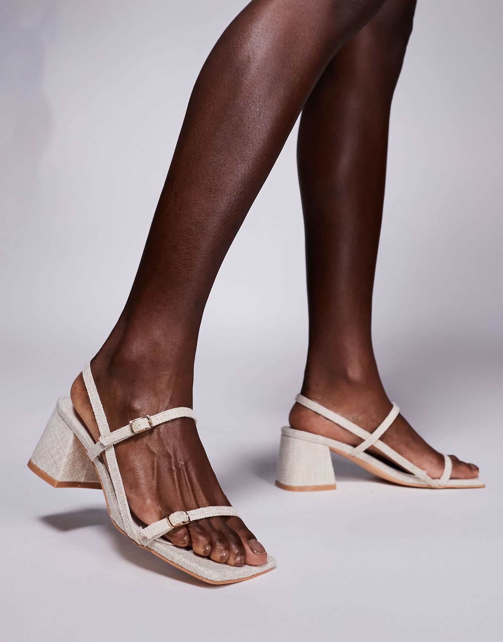 Босоножки на среднем каблуке Public Desire Logan из натуральной кожи 7090₽