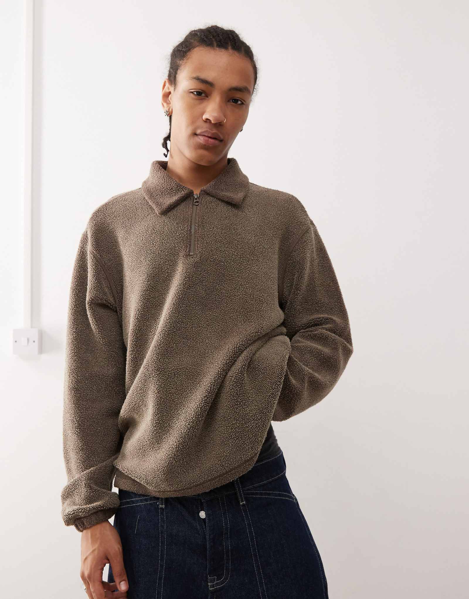 Флисовая толстовка Weekday Trevor на молнии с воротником-стойкой из выстиранного коричневого цвета 9690₽