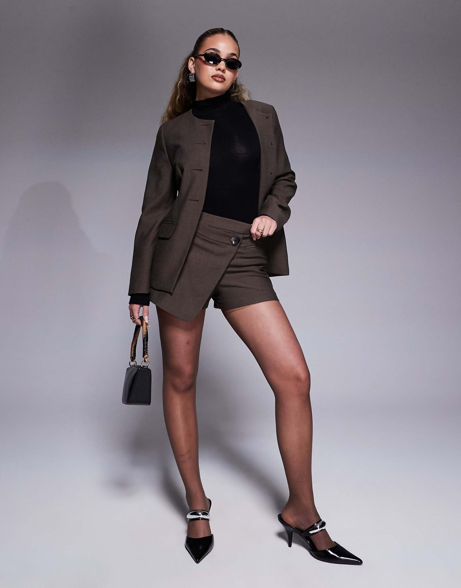 Асимметричная юбка с запахом River Island коричневого цвета 7390₽