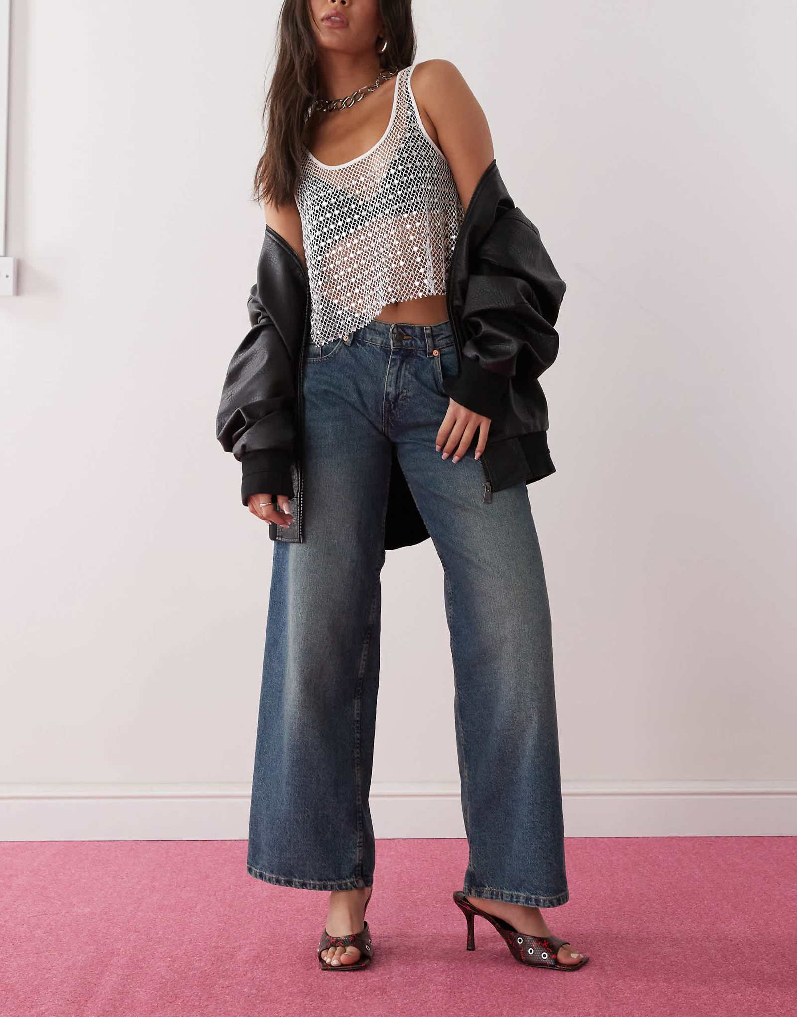 Просторные очень широкие джинсы с низкой посадкой в мотеле ярко-синего цвета 20990₽