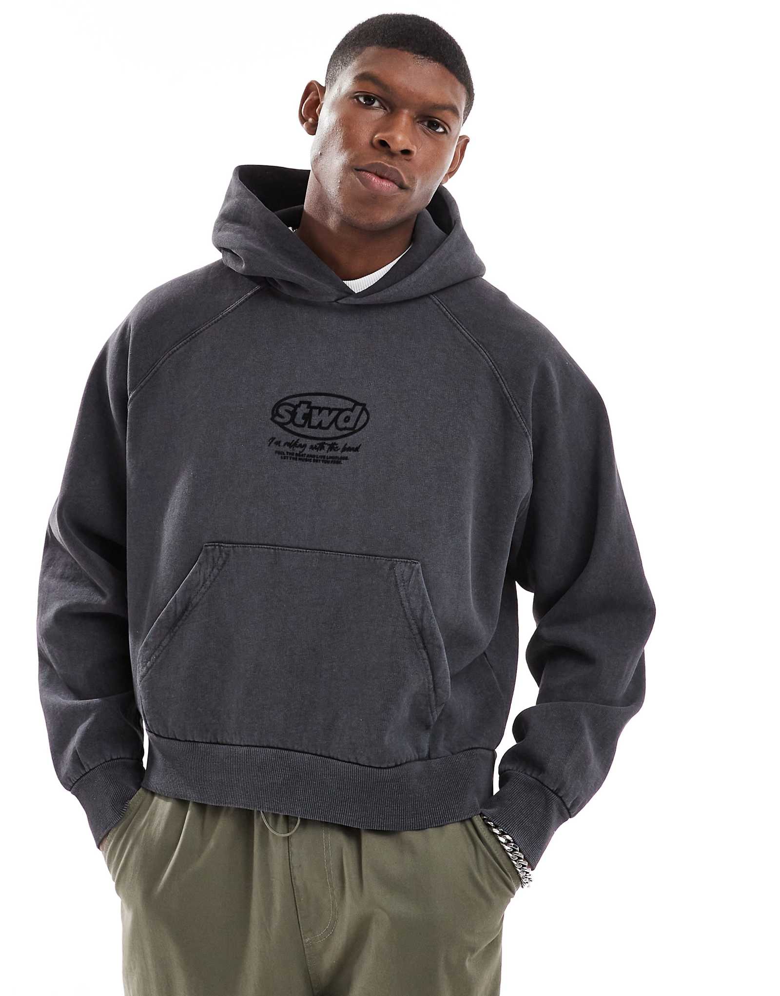 Толстовка с капюшоном Pull-Bear STWD стиранная темно-серого цвета 8490₽