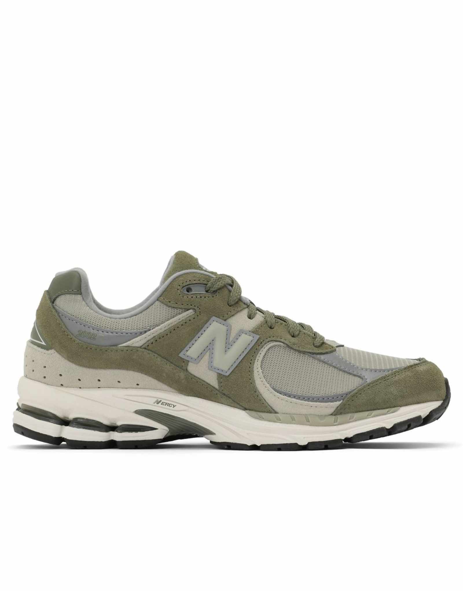 Кроссовки New Balance 2002 темно-оливкового цвета 20690₽