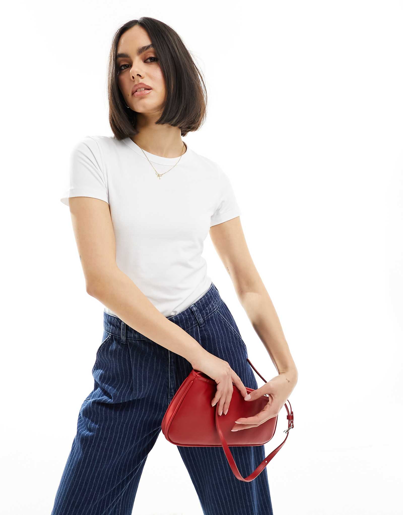 Приталенная футболка JJXX белого цвета 5490₽