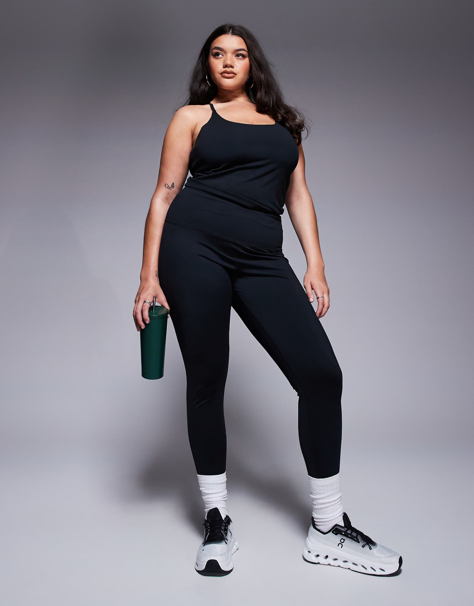 Спортивные леггинсы ASOS 4505 Curve Icon booty sculpt с внутренним карманом черного цвета 6090₽