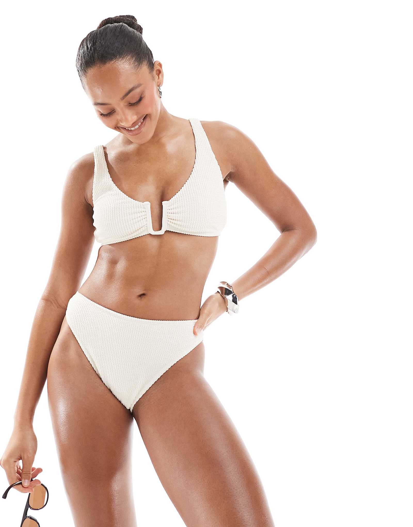 Эксклюзивный кремовый купальник-бикини с высокой посадкой и рельефной текстурой Frolic exclusive - часть комплекта 6390₽