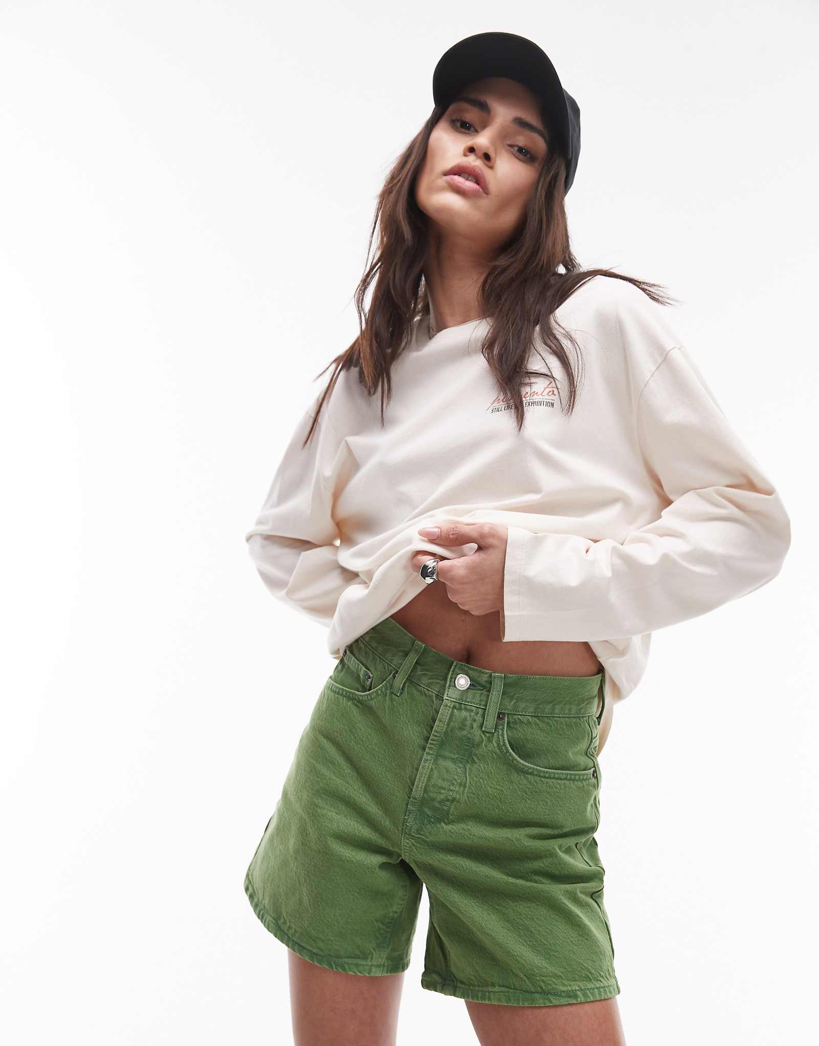 Джинсовые шорты Topshop зеленого цвета 8590₽