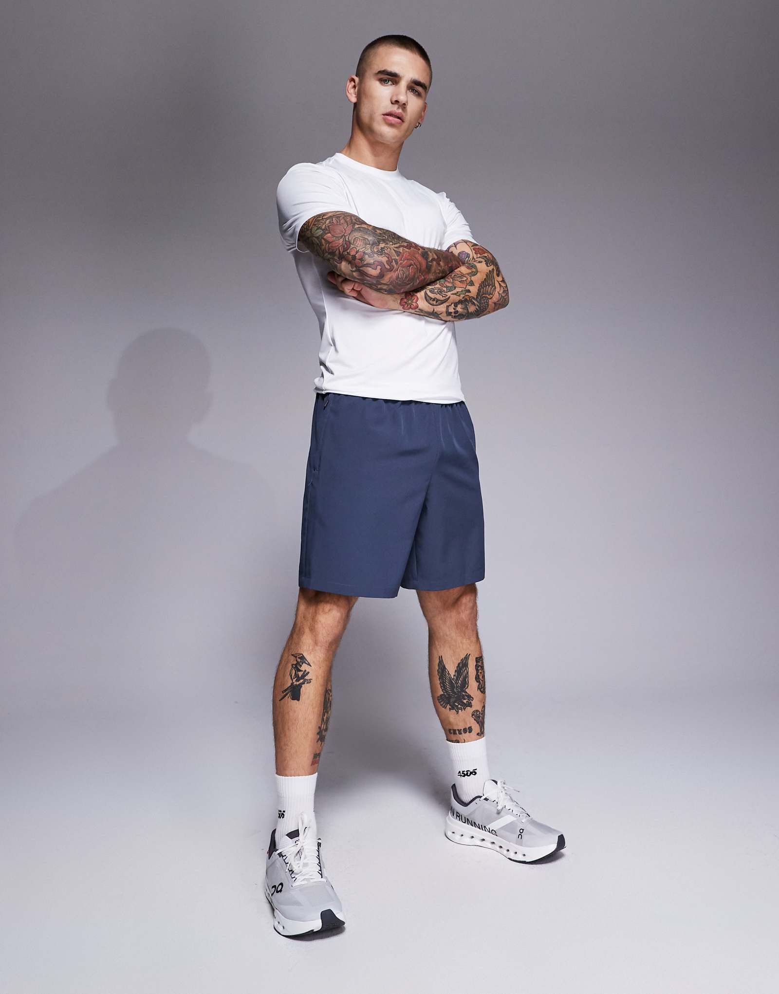 4505 Icon 7-дюймовые быстросохнущие тренировочные шорты с карманами на молнии темно-синего цвета 4590₽