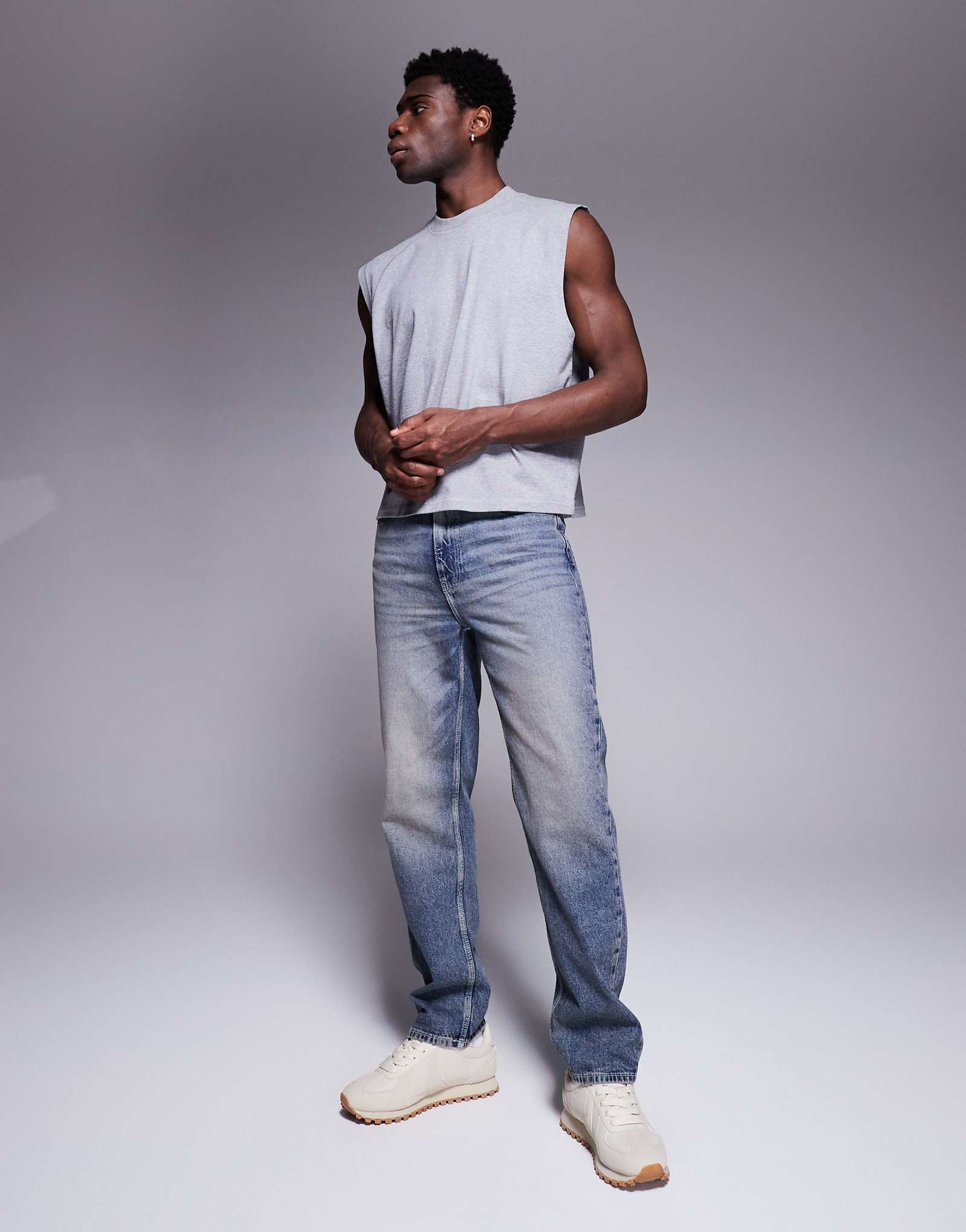 ДИЗАЙНЕРСКИЕ джинсы ASOS с прямыми штанинами винтажного оттенка темно-синего цвета 5690₽