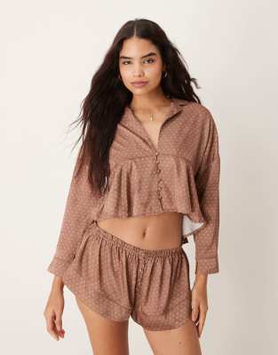 Атласная пижама Free People в горошек коричневого цвета