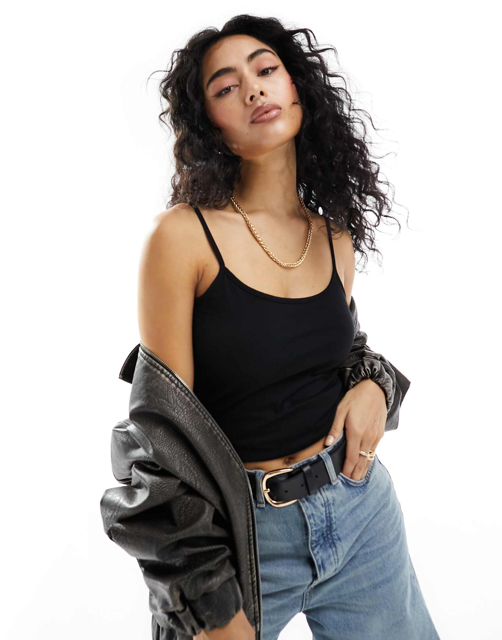 Черная майка на бретельках от JDY 3690₽