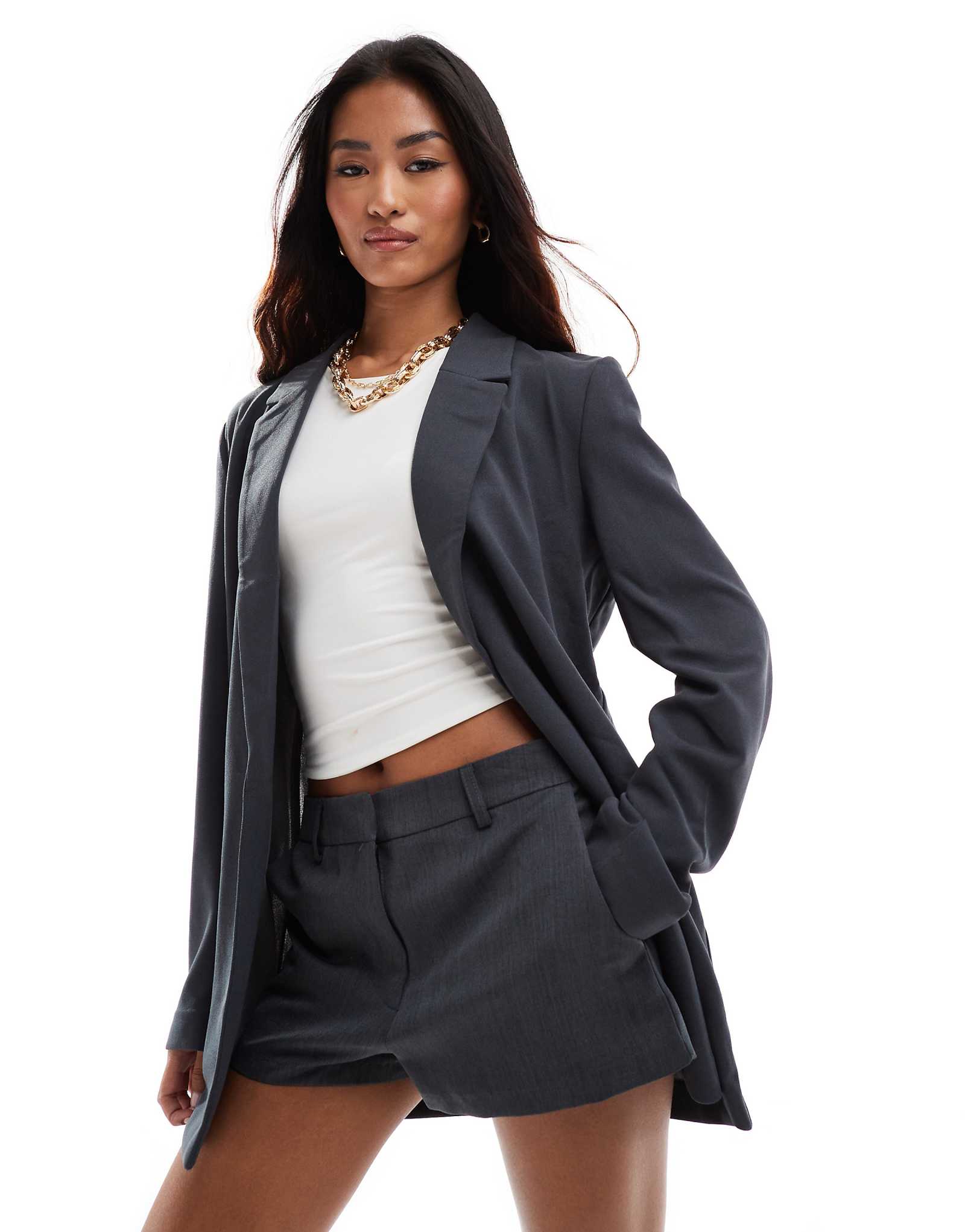 Удлиненный блейзер из джерси от Vero Moda серого цвета