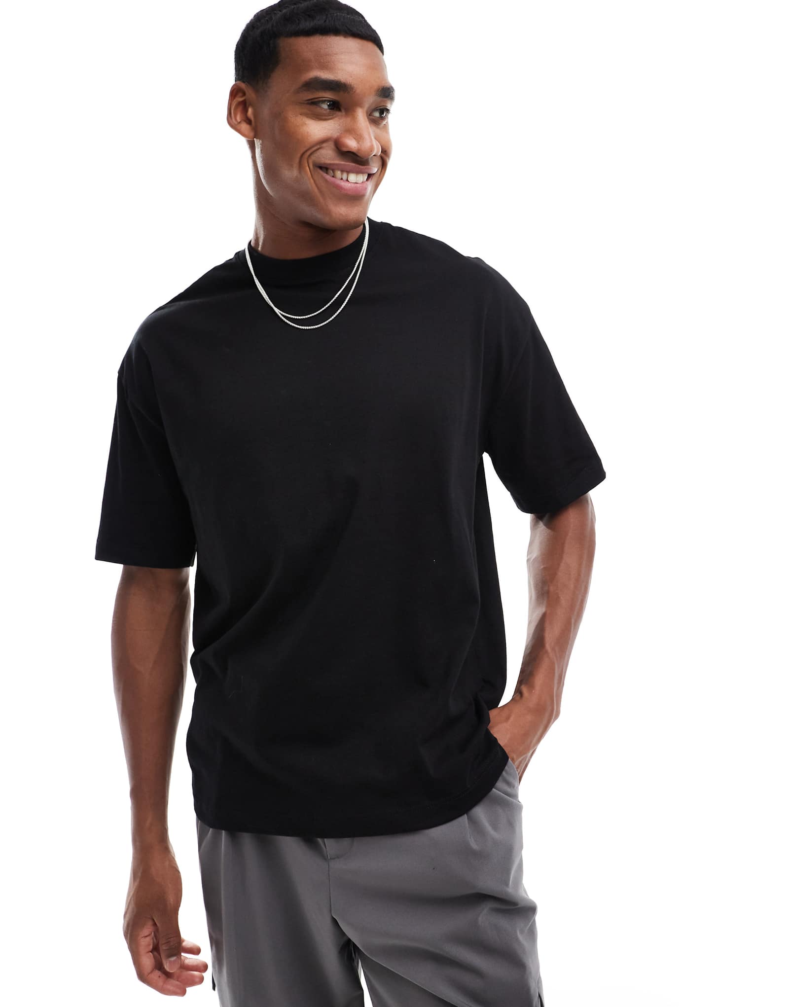 Футболка оверсайз River Island черного цвета 4090₽