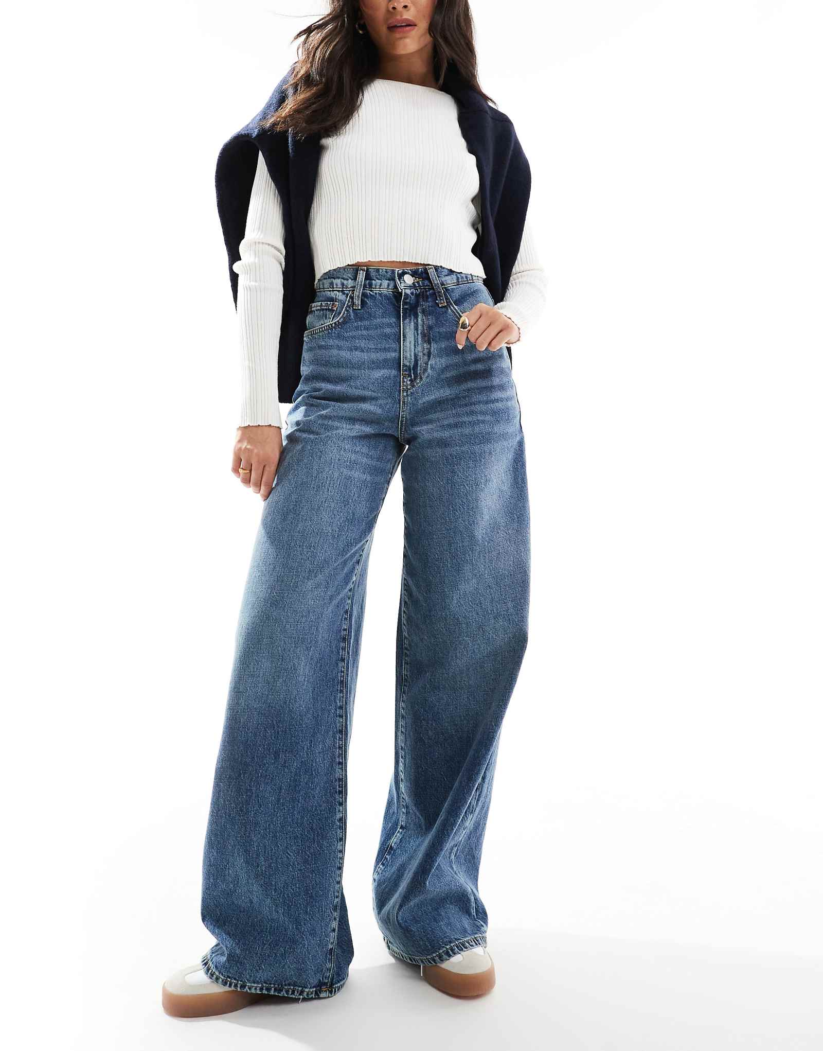 Джинсы Vero Moda Aware с экстремально широкими штанинами из денима среднего синего цвета 16190₽