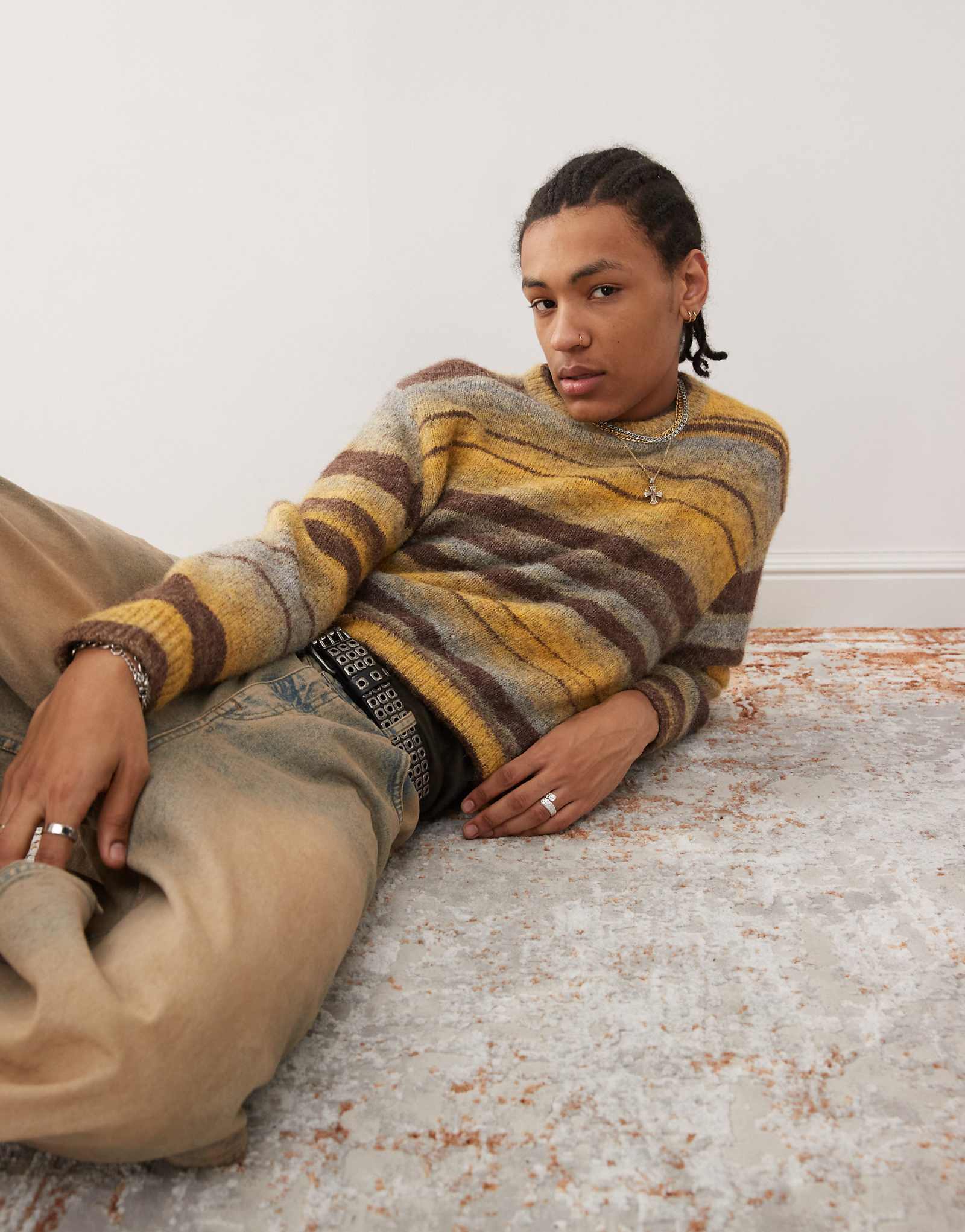 Свитер из смеси шерсти Weekday Murray в желтую и коричневую полоску 20190₽