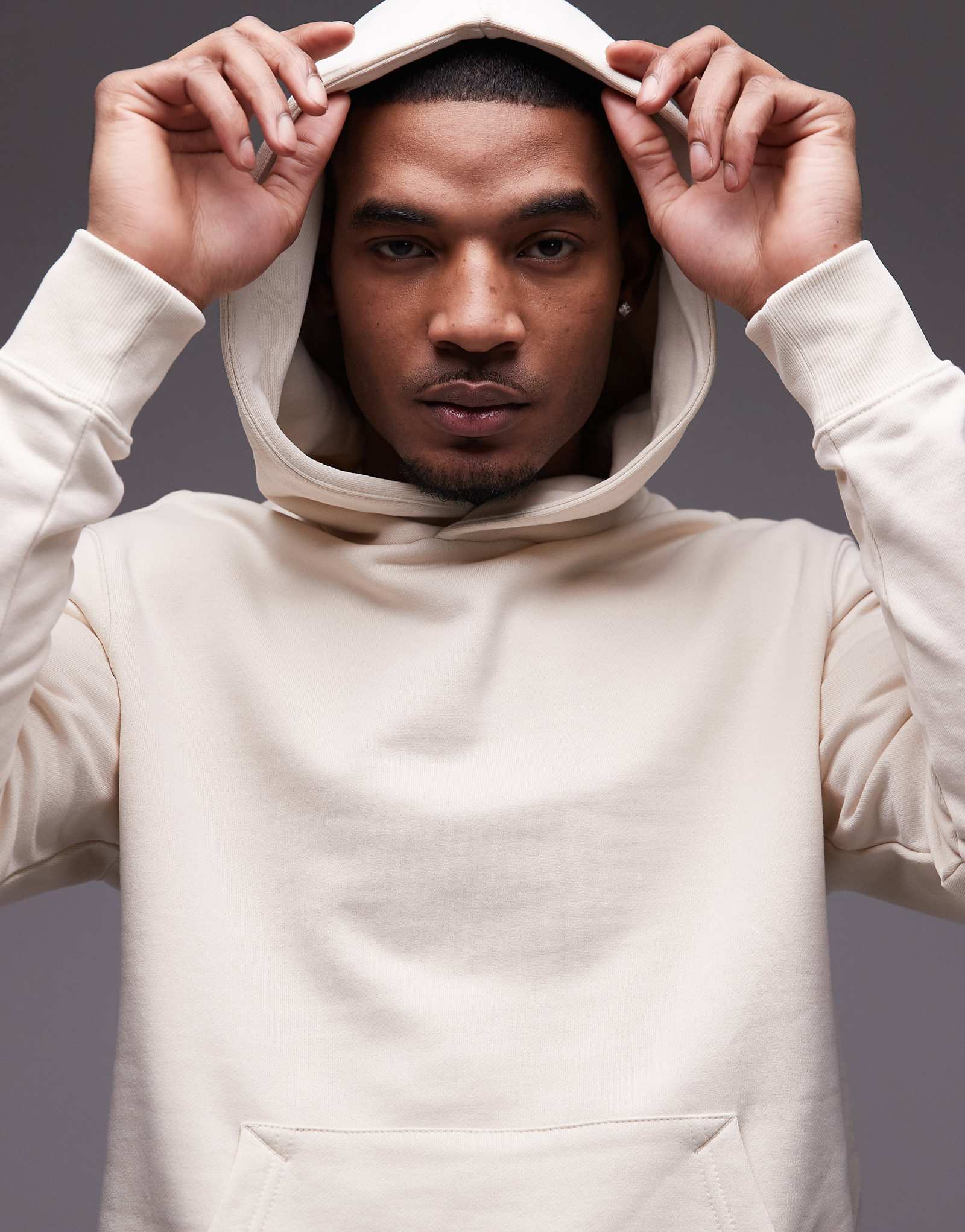 Толстовка с капюшоном Mango цвета экрю 10290₽