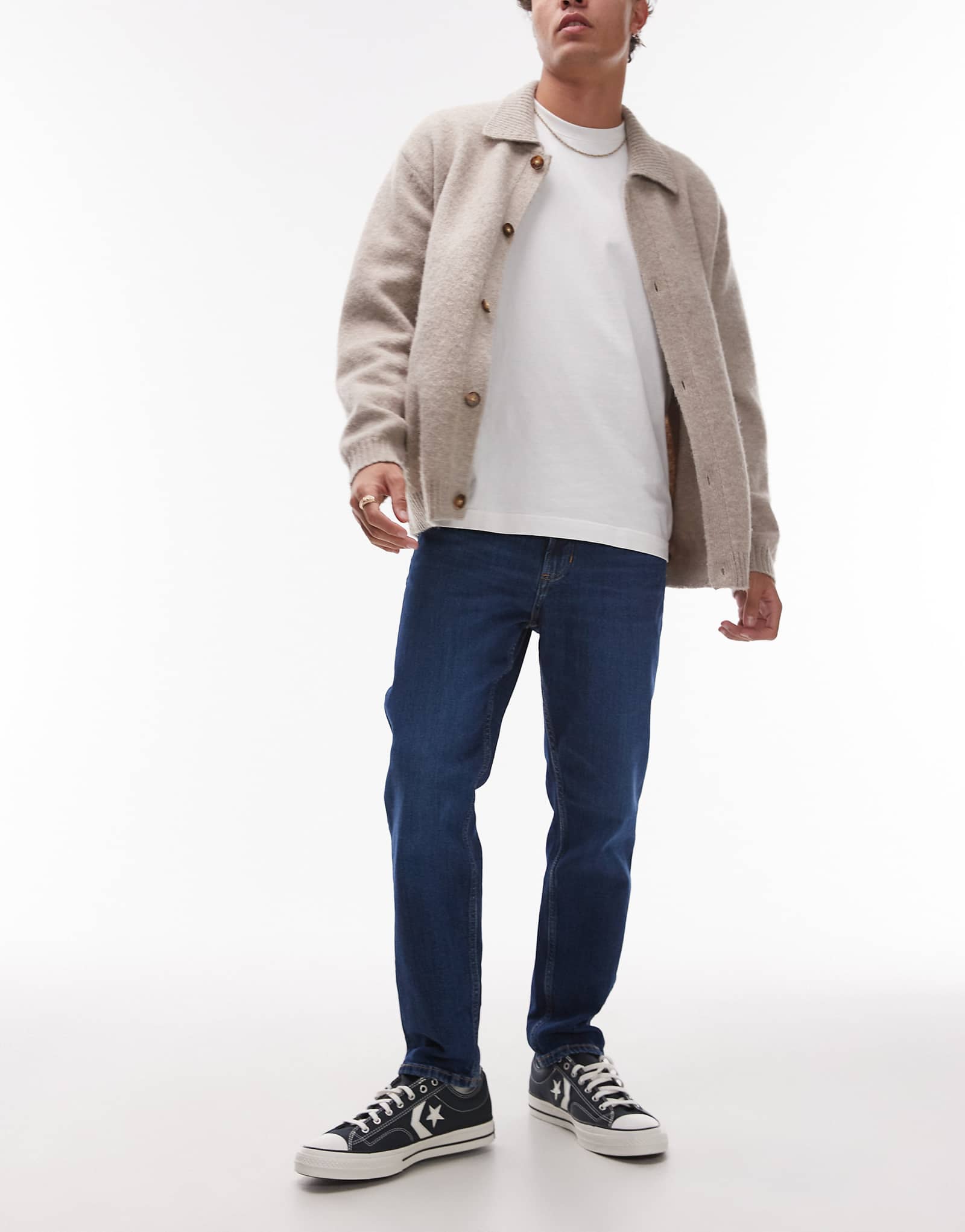 Облегающие джинсы Mango свободного кроя темно-синего цвета 4090₽